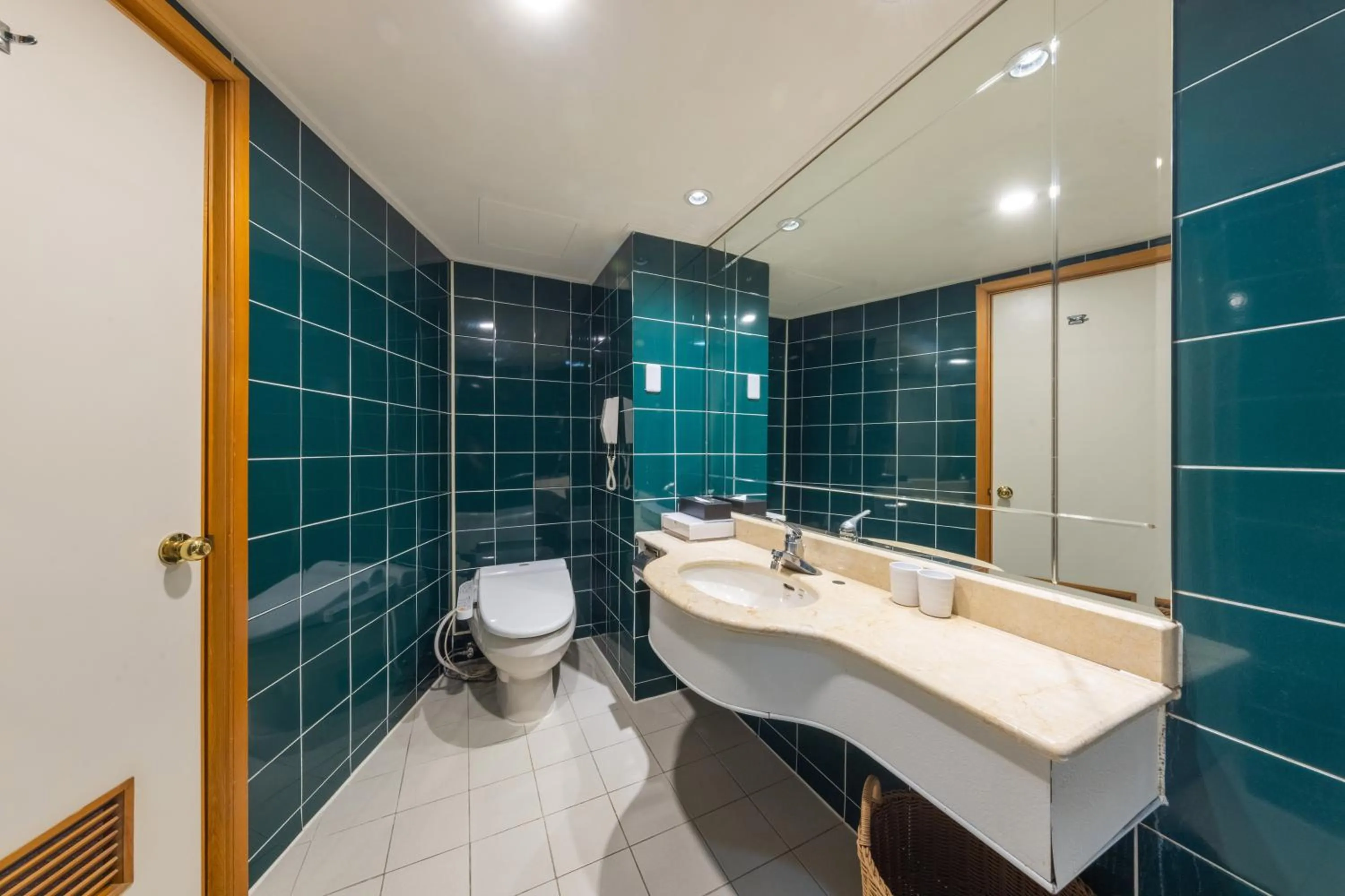 Bathroom in Taoyuan Yuehua Hotel & Golf Club