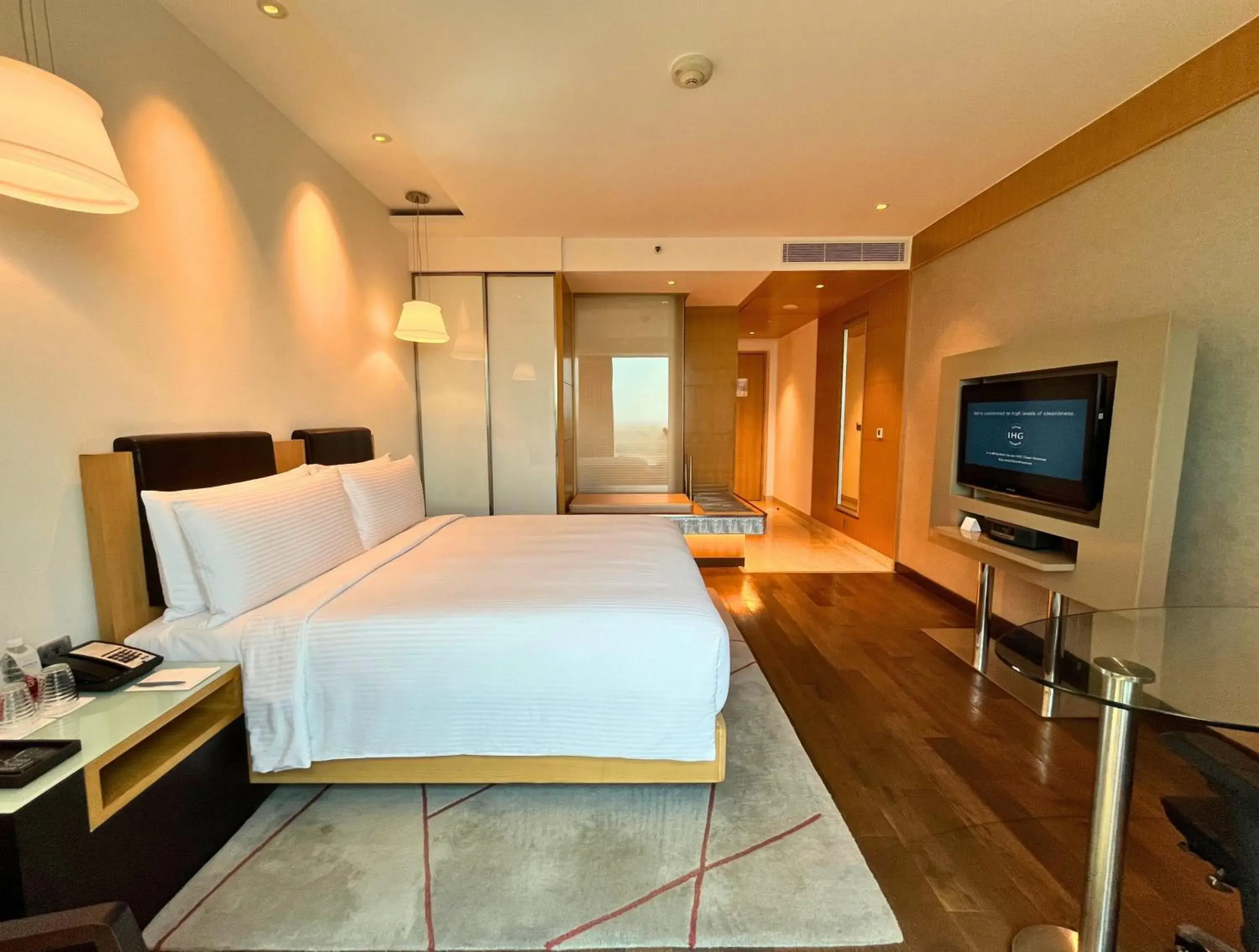 Standard King Room in Crowne Plaza Greater Noida by IHG Standard King Room in Crowne Plaza Greater Noida by IHG