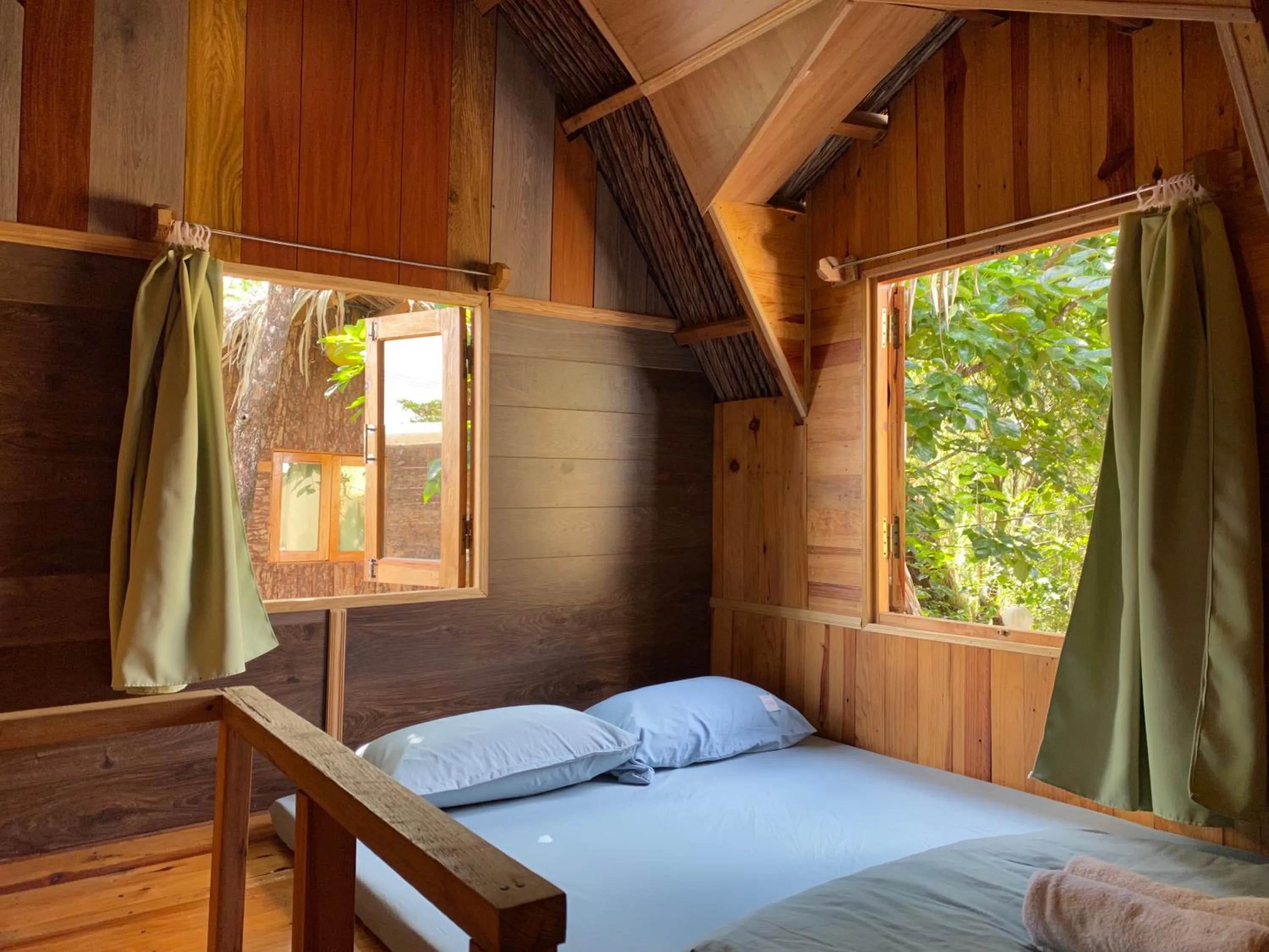 Living room, Bed in Đà Lạt Củi Homestay