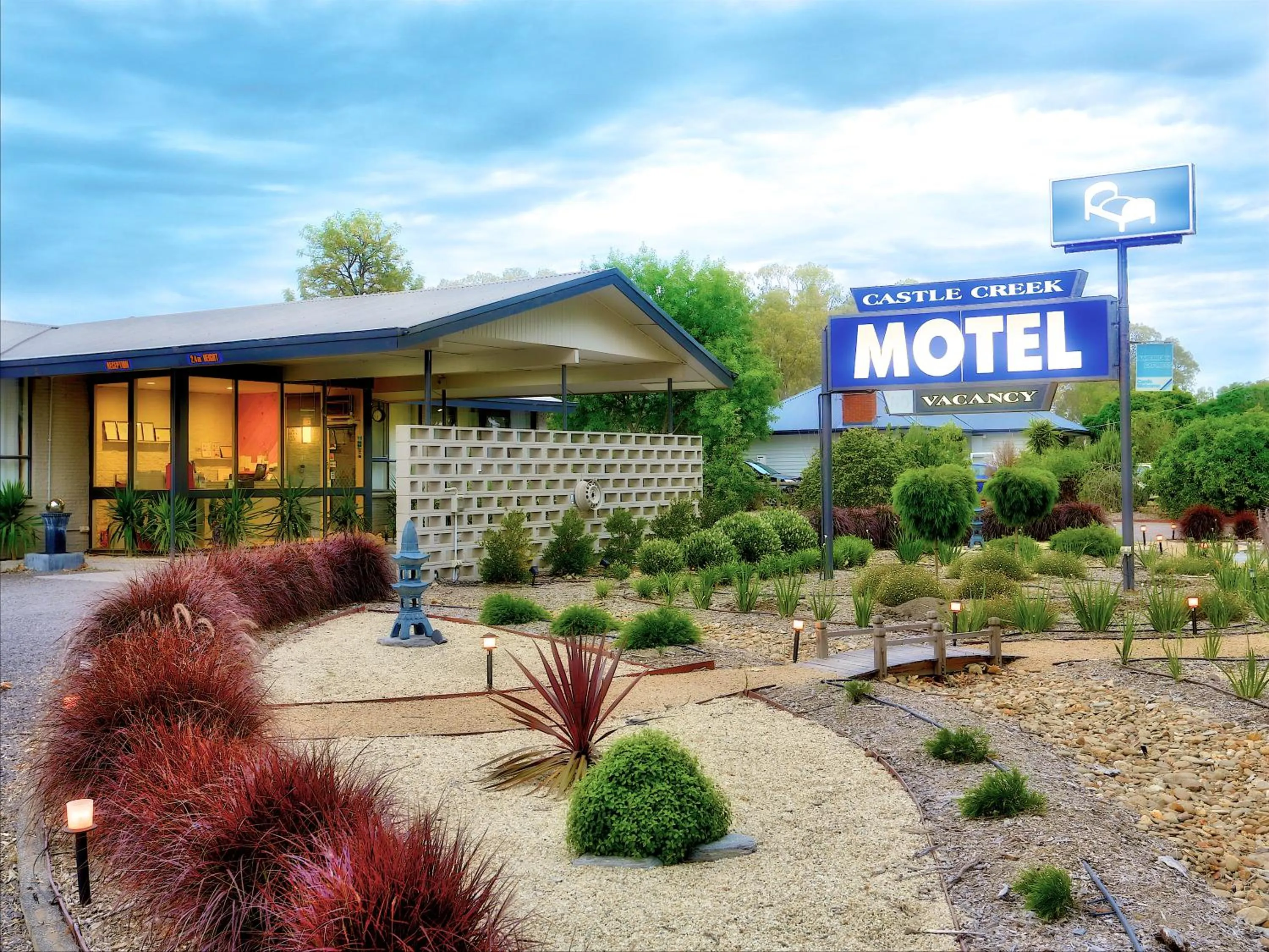 Property building in Castle Creek Motor Inn Euroa