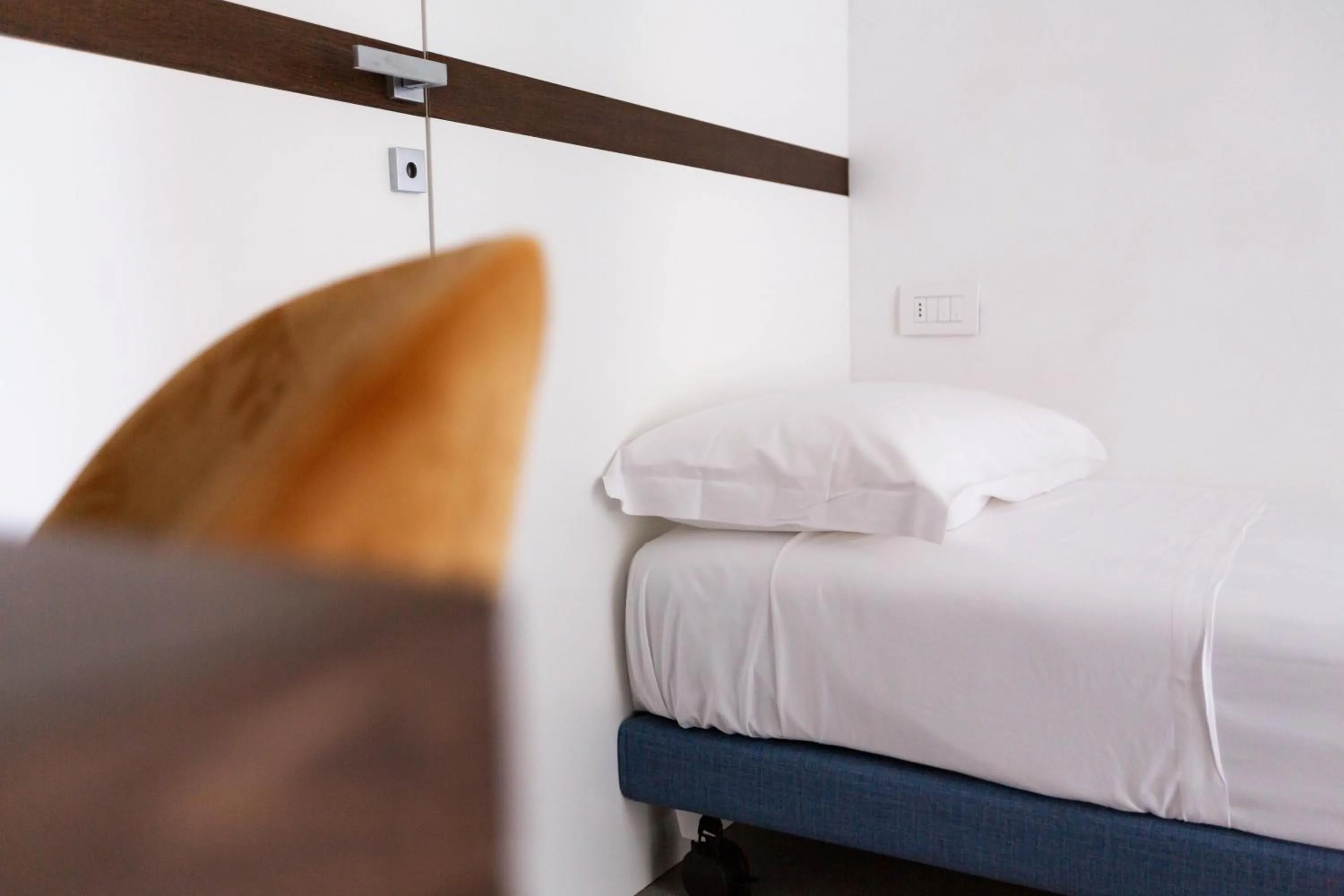 Bedroom, Bed in Liferooms