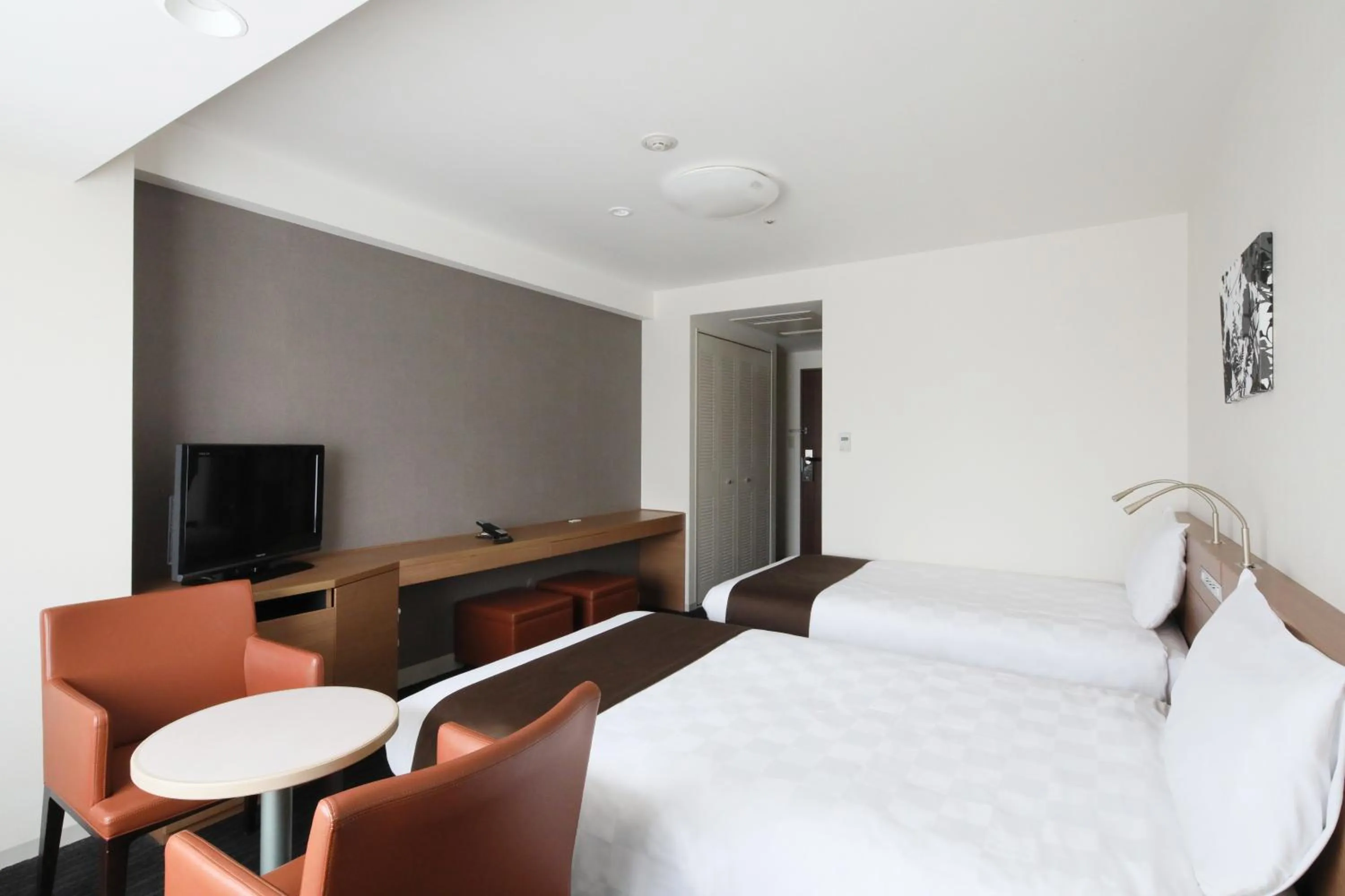 Photo of the whole room, Bed in Hiroshima Tokyu REI Hotel