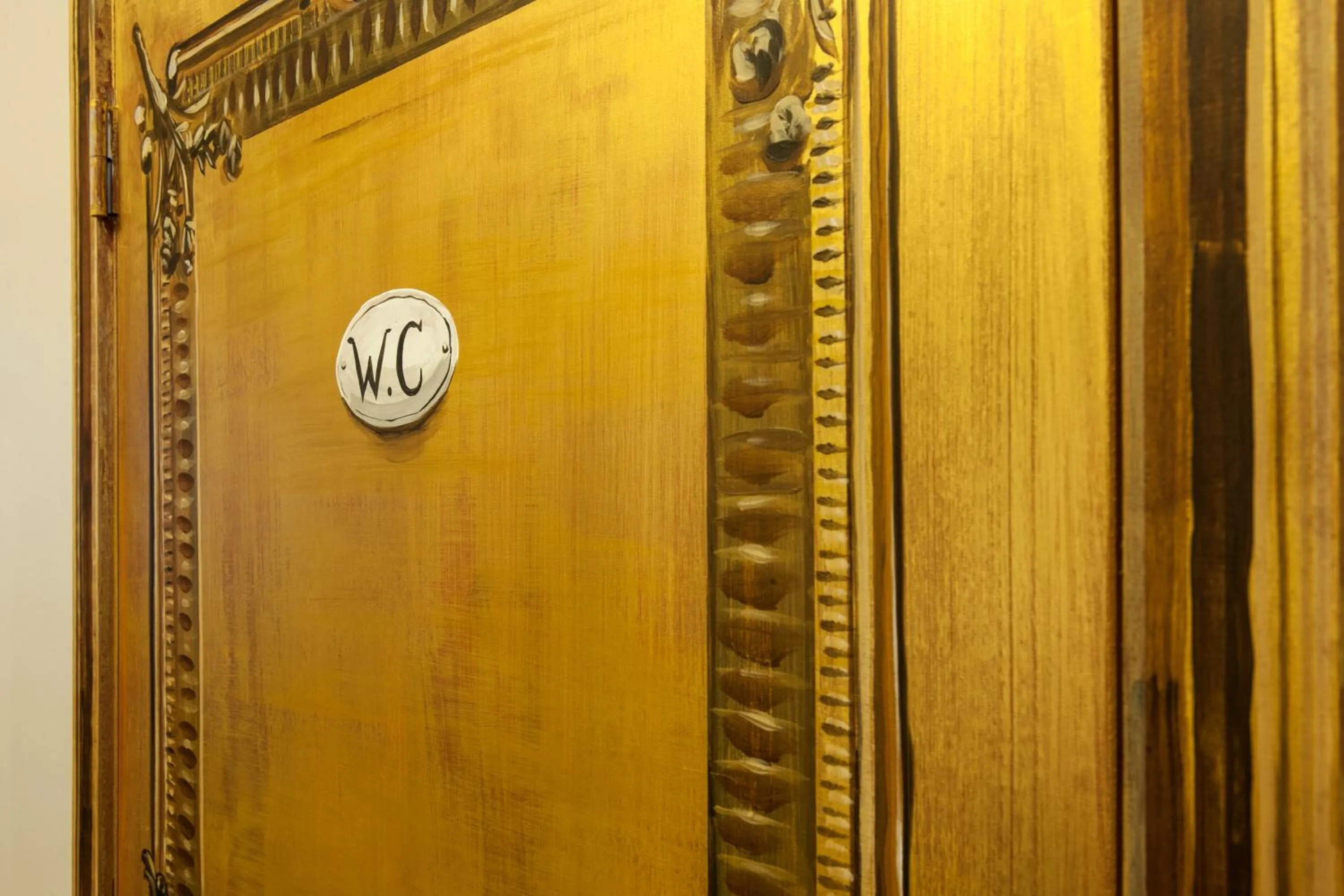 Toilet in KaBa Hostel