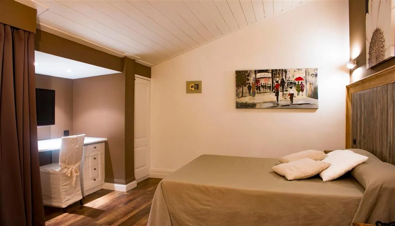 Bed in Hotel Mediterraneo