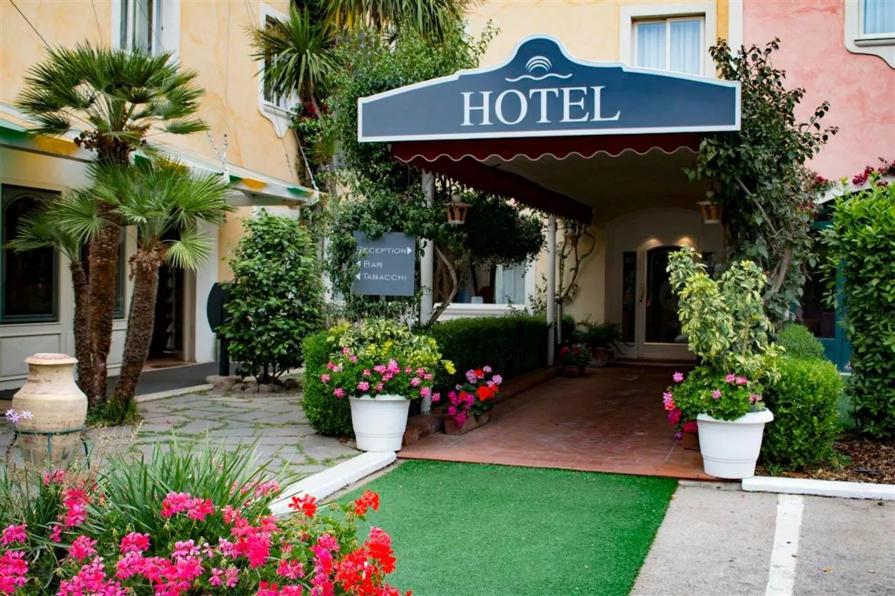 Hotel Mediterraneo