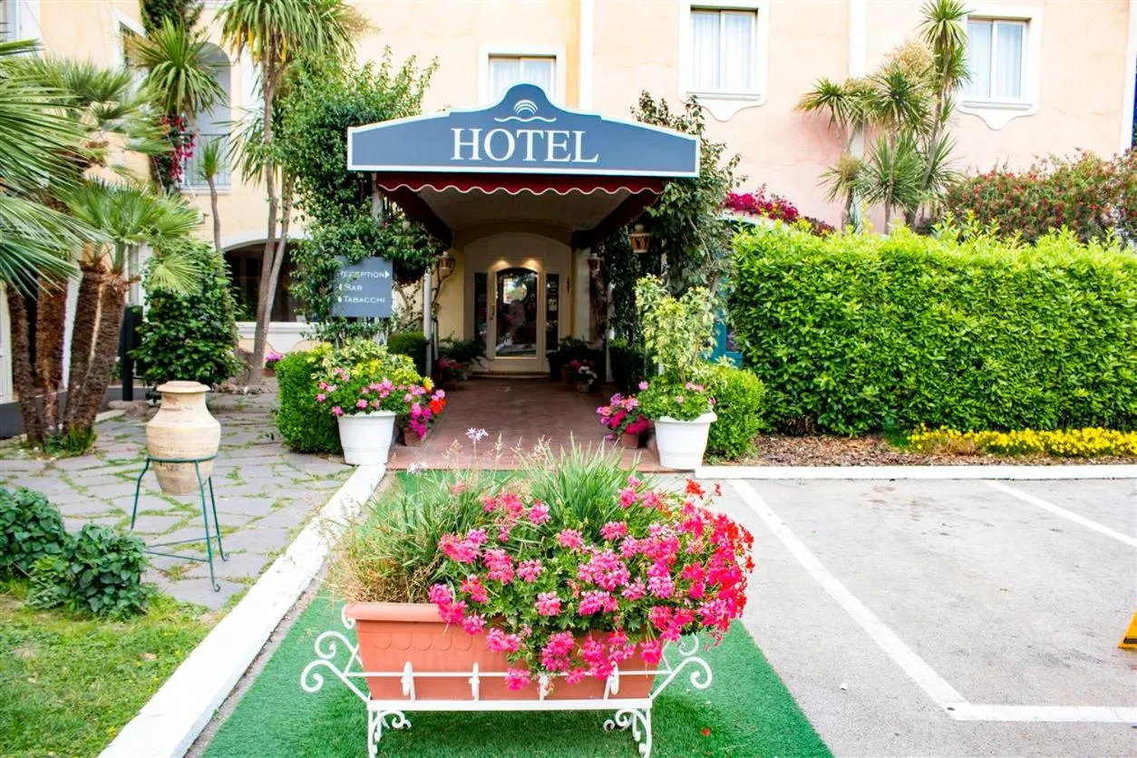 Hotel Mediterraneo