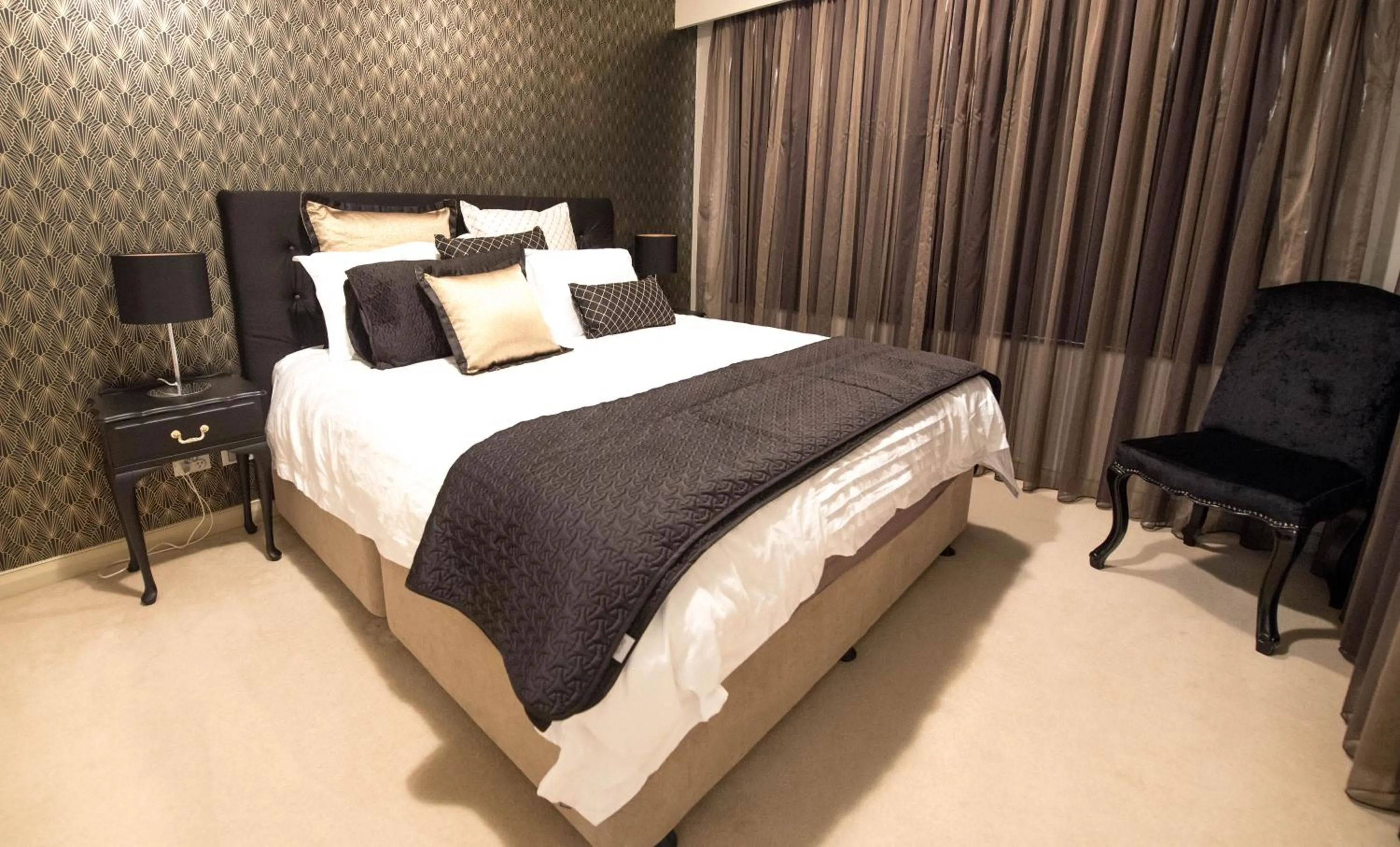 Bed in Darling Harbour Getaway