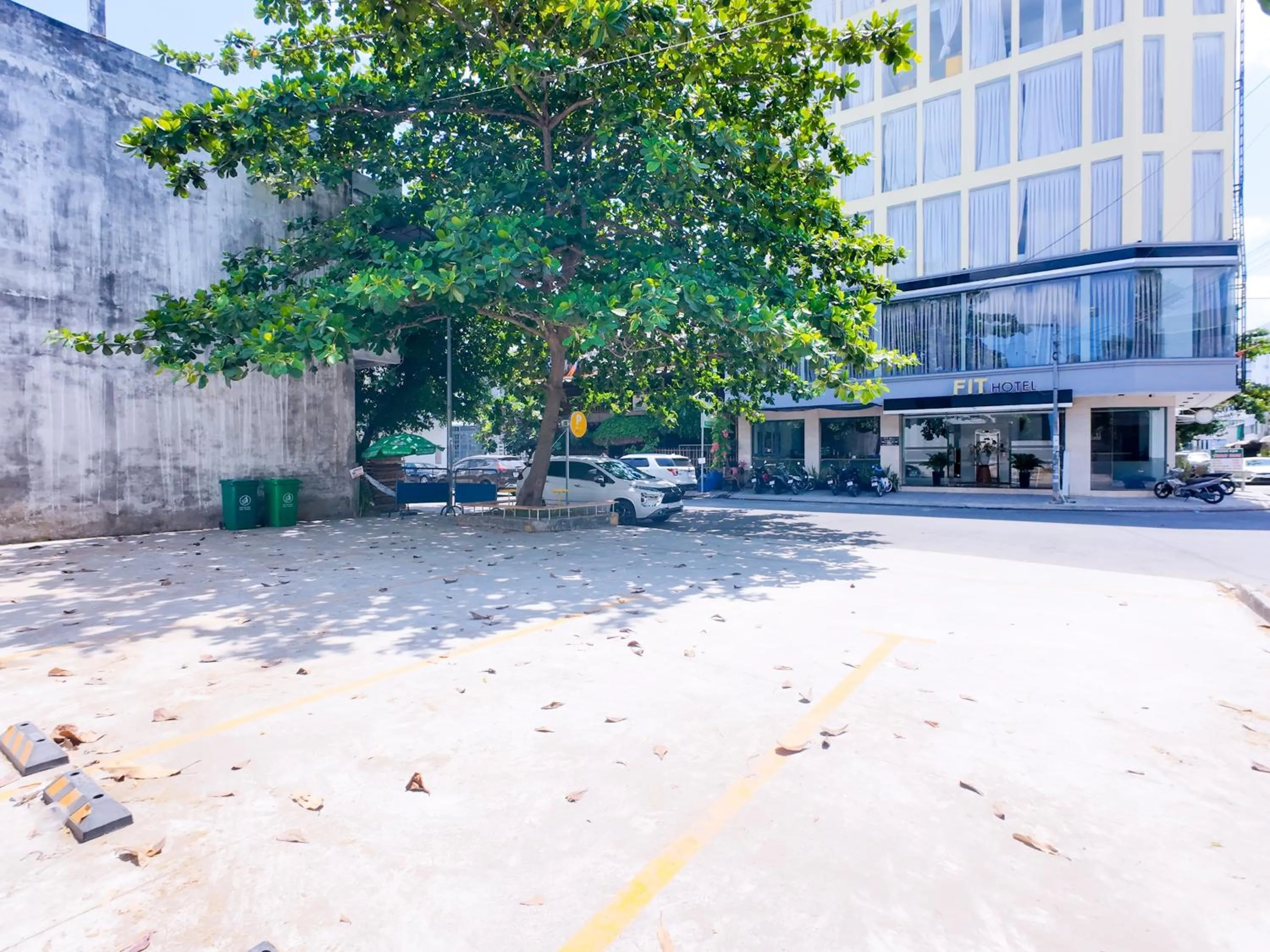 Parking in FIT Hotel Can Tho