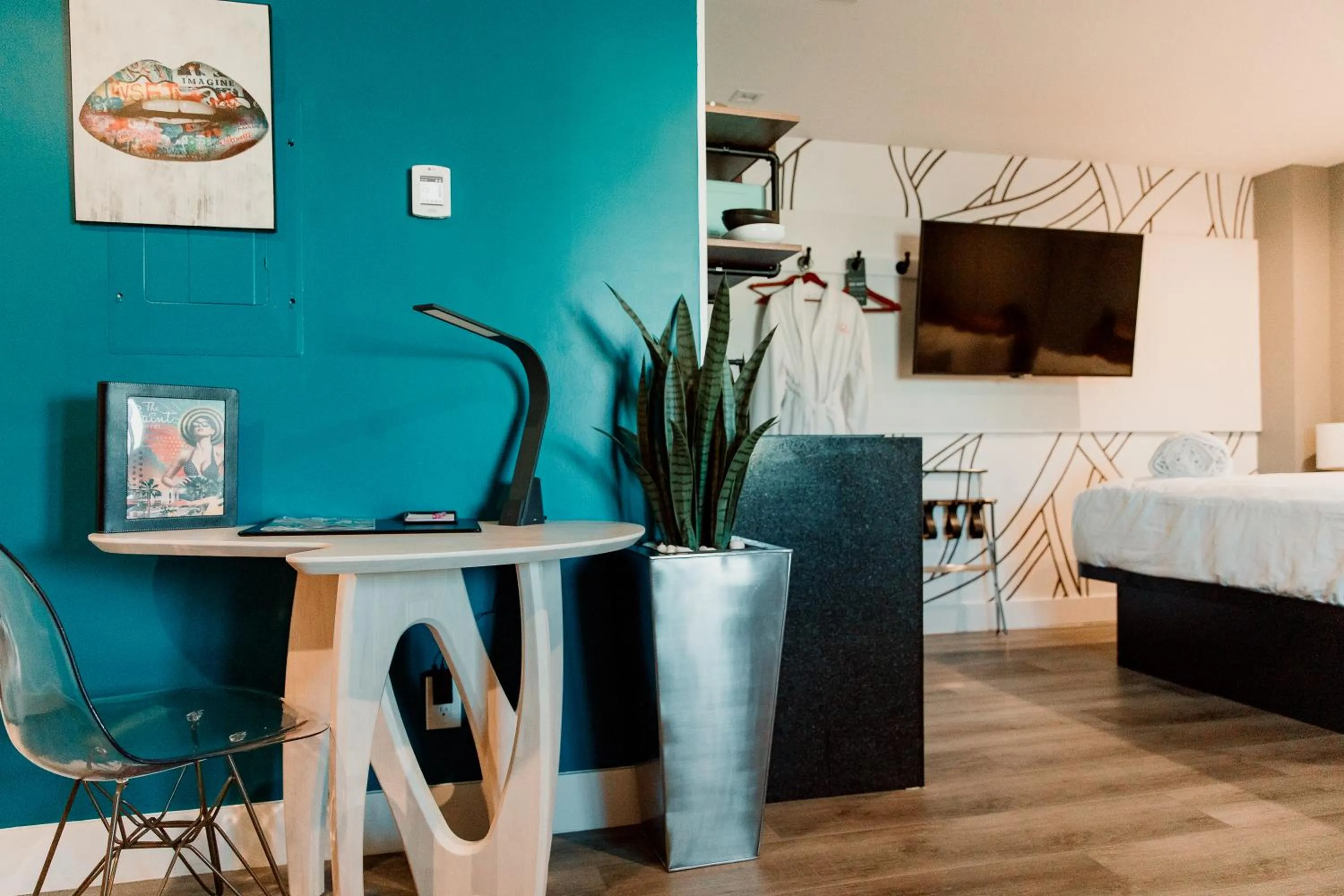 Bedroom, Bed in The Saint Hotel