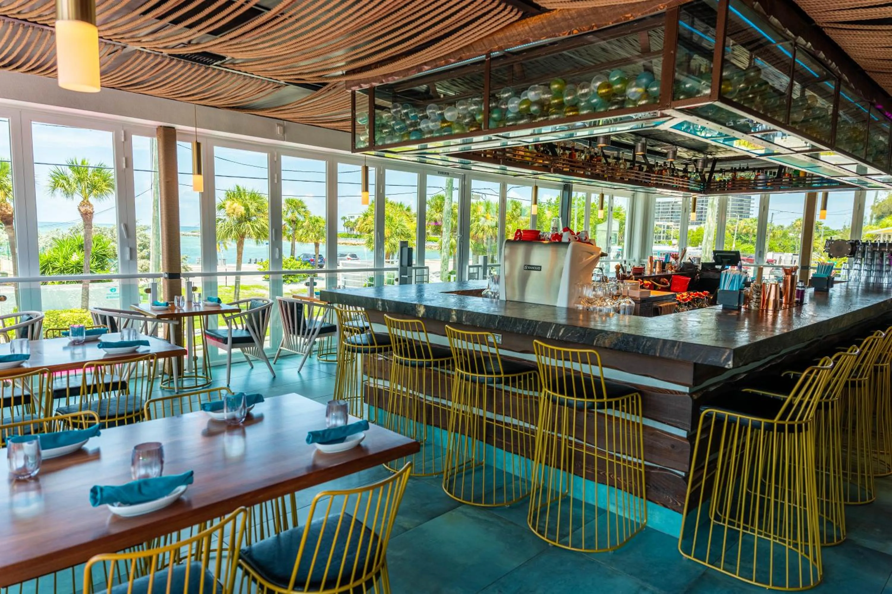 Restaurant/places to eat in The Saint Hotel