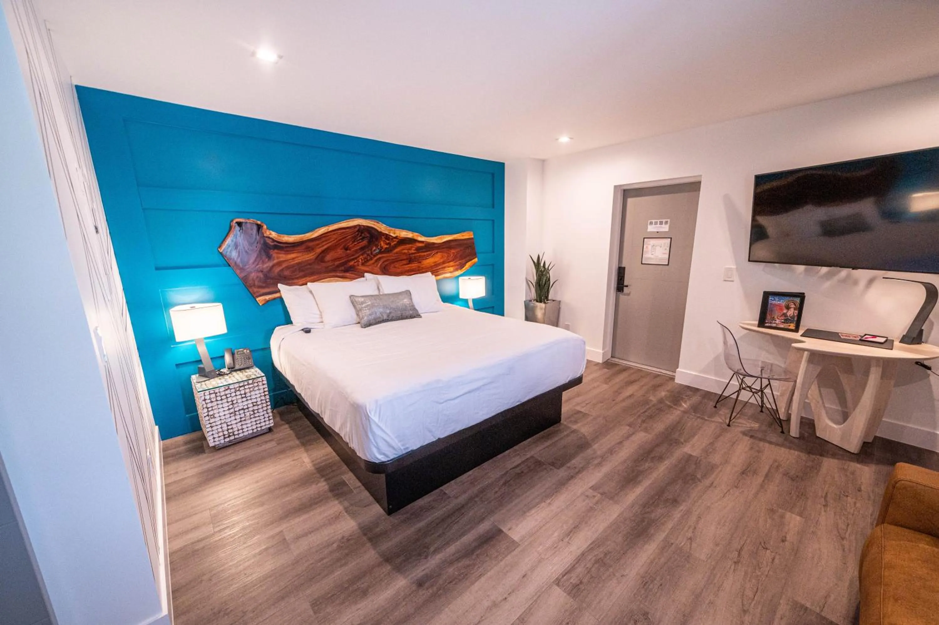 Bedroom, Bed in The Saint Hotel