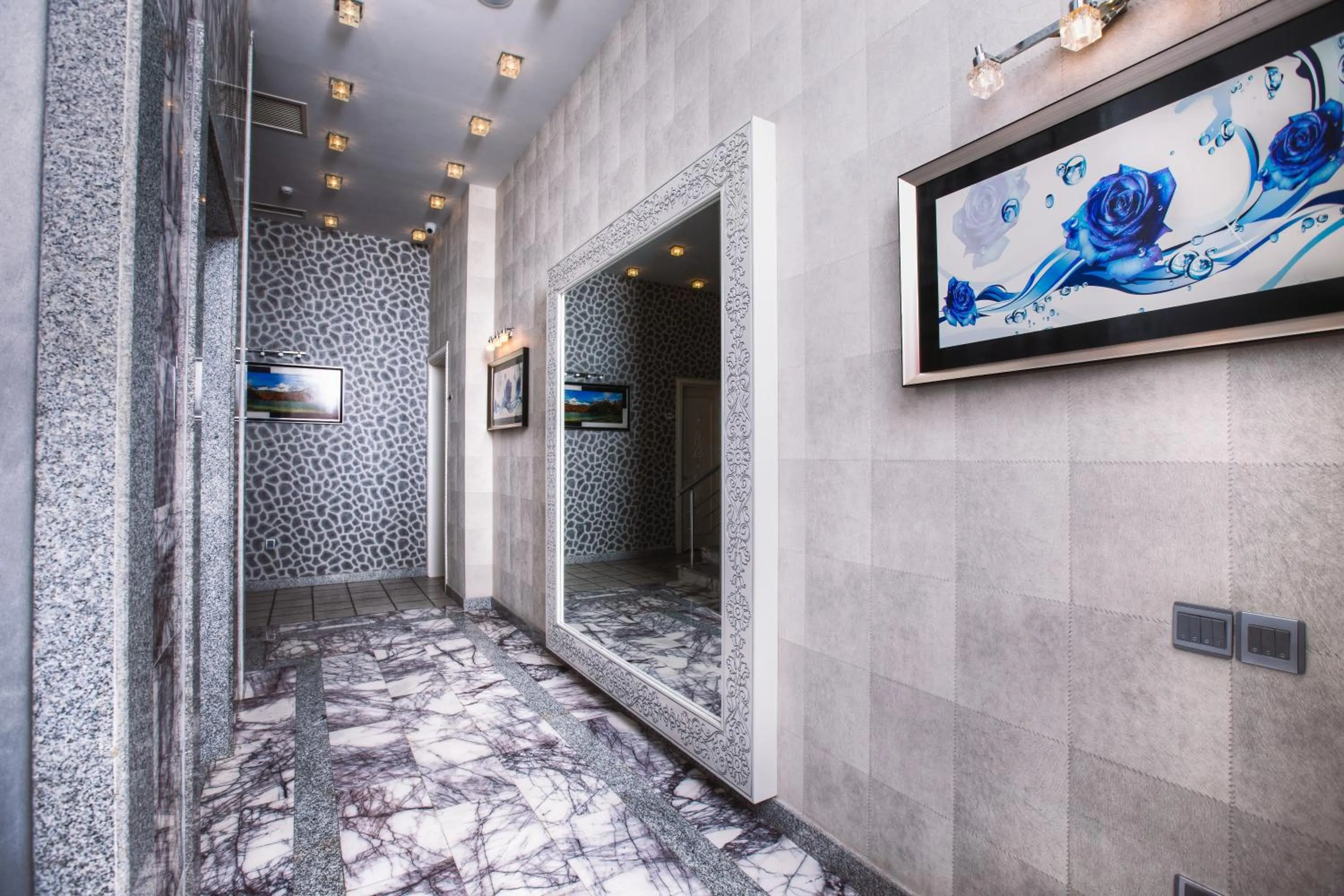 Area and facilities in Admiral Hotel