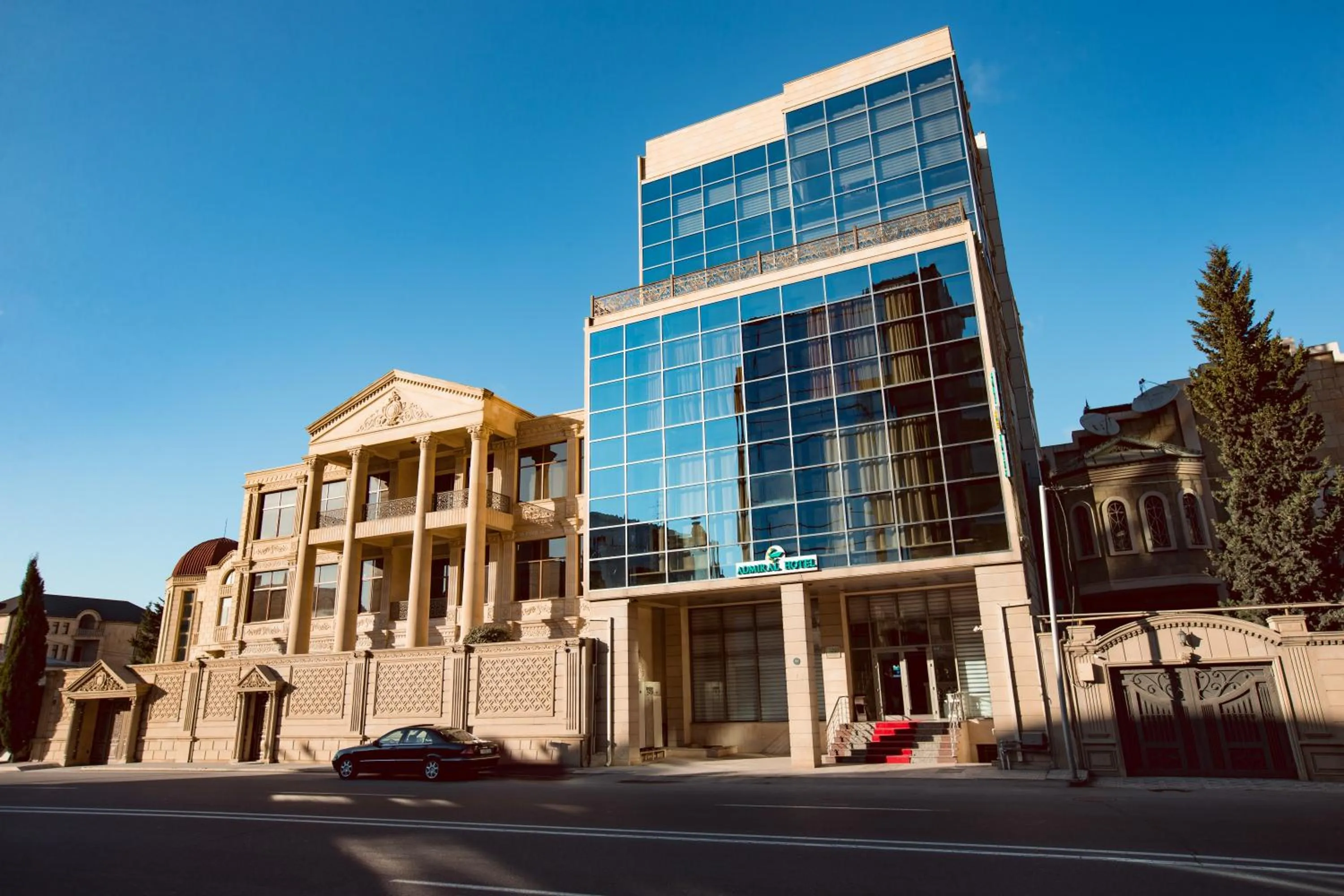 Facade/entrance in Admiral Hotel