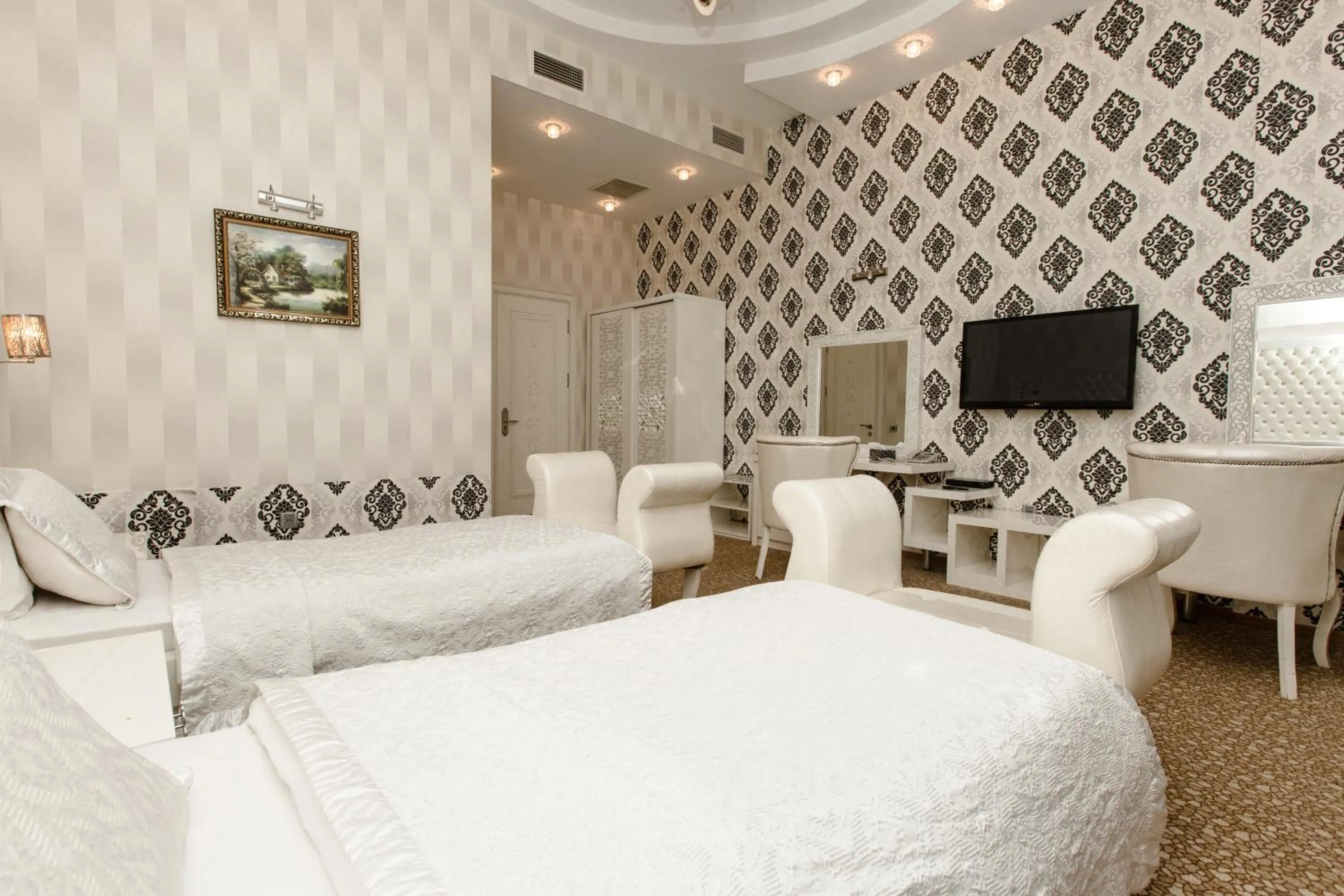 Photo of the whole room, Bed in Admiral Hotel