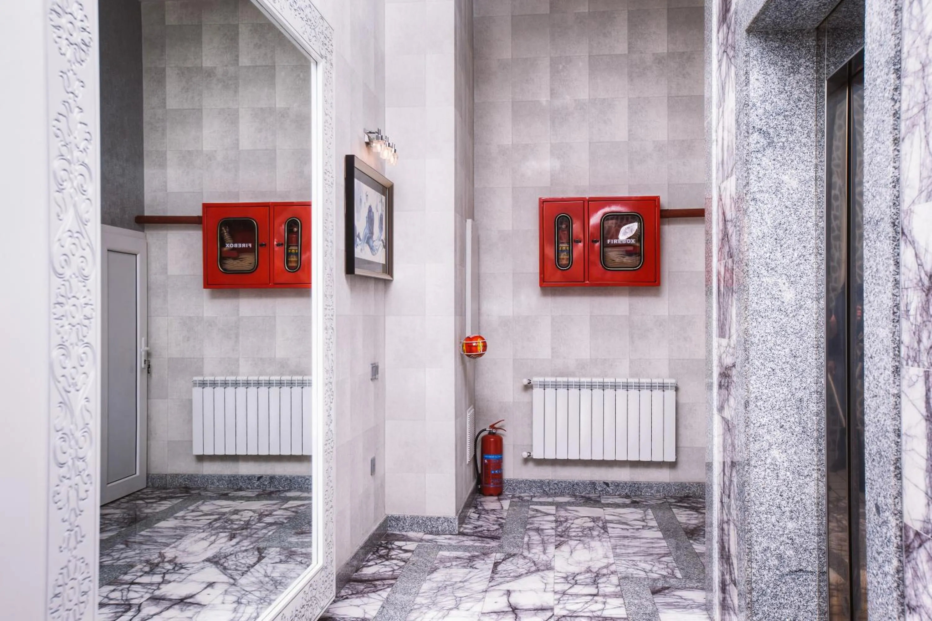 Area and facilities in Admiral Hotel