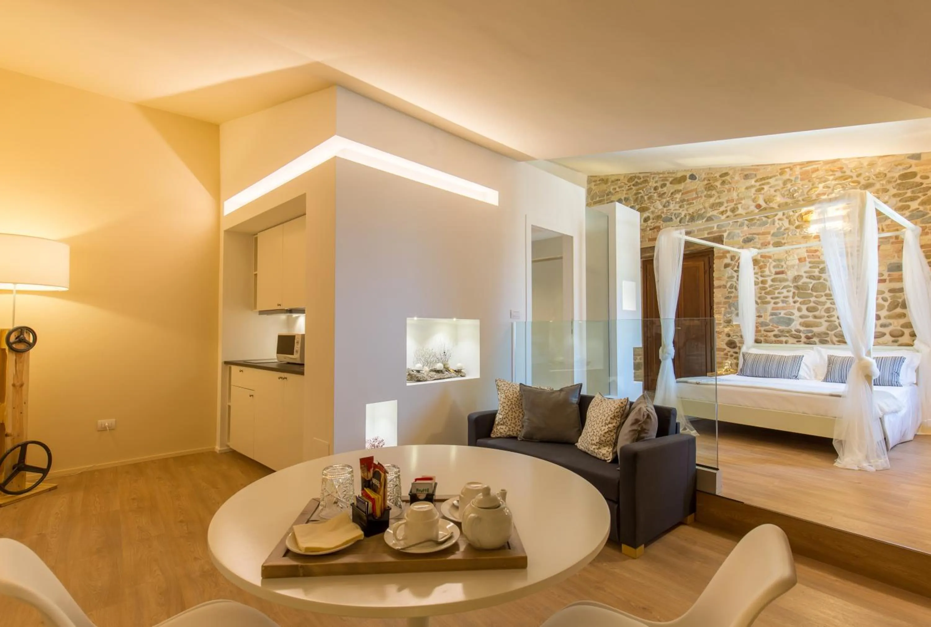 Photo of the whole room, Bed in Montepagano 1137