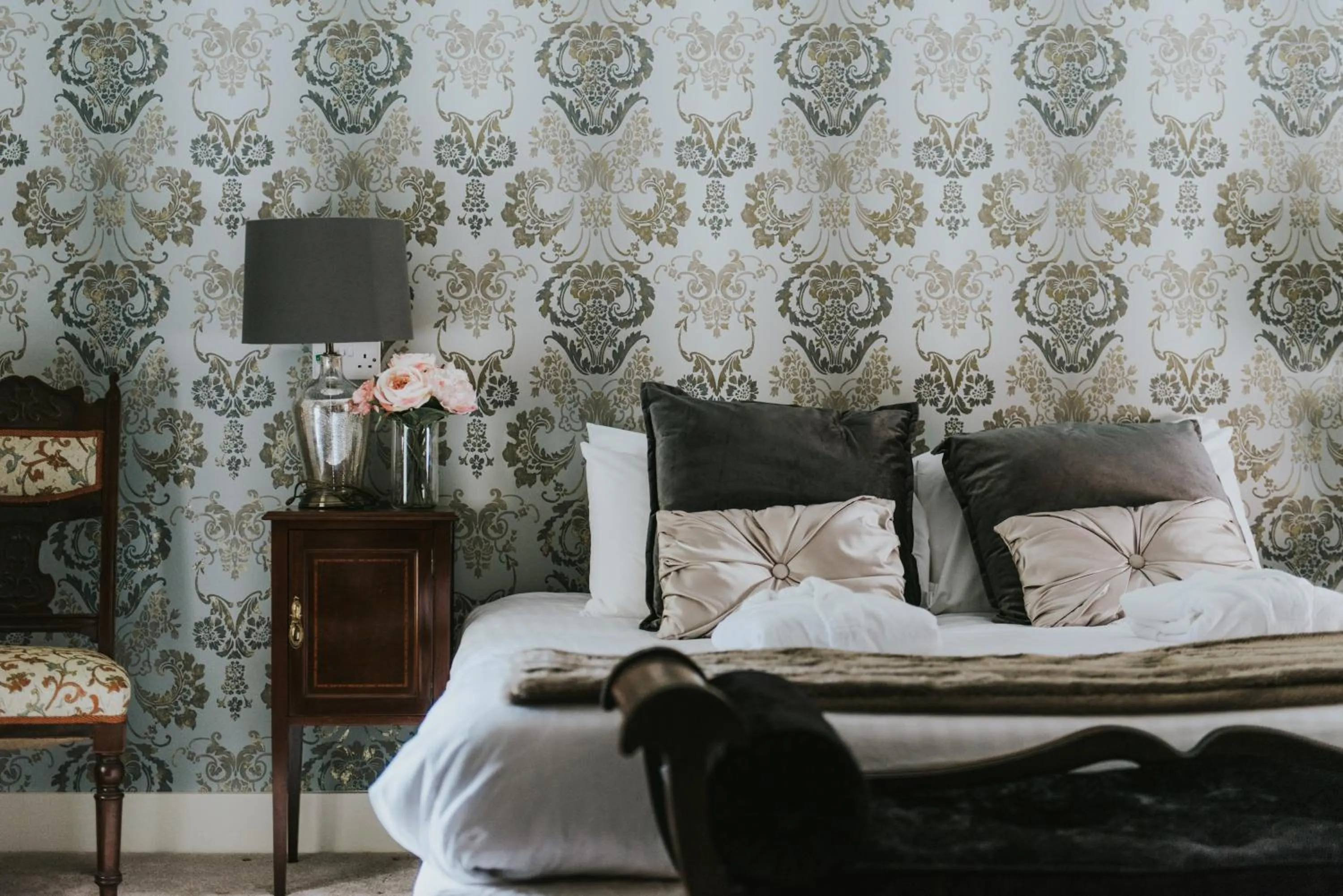 Photo of the whole room, Bed in Healing Manor Hotel