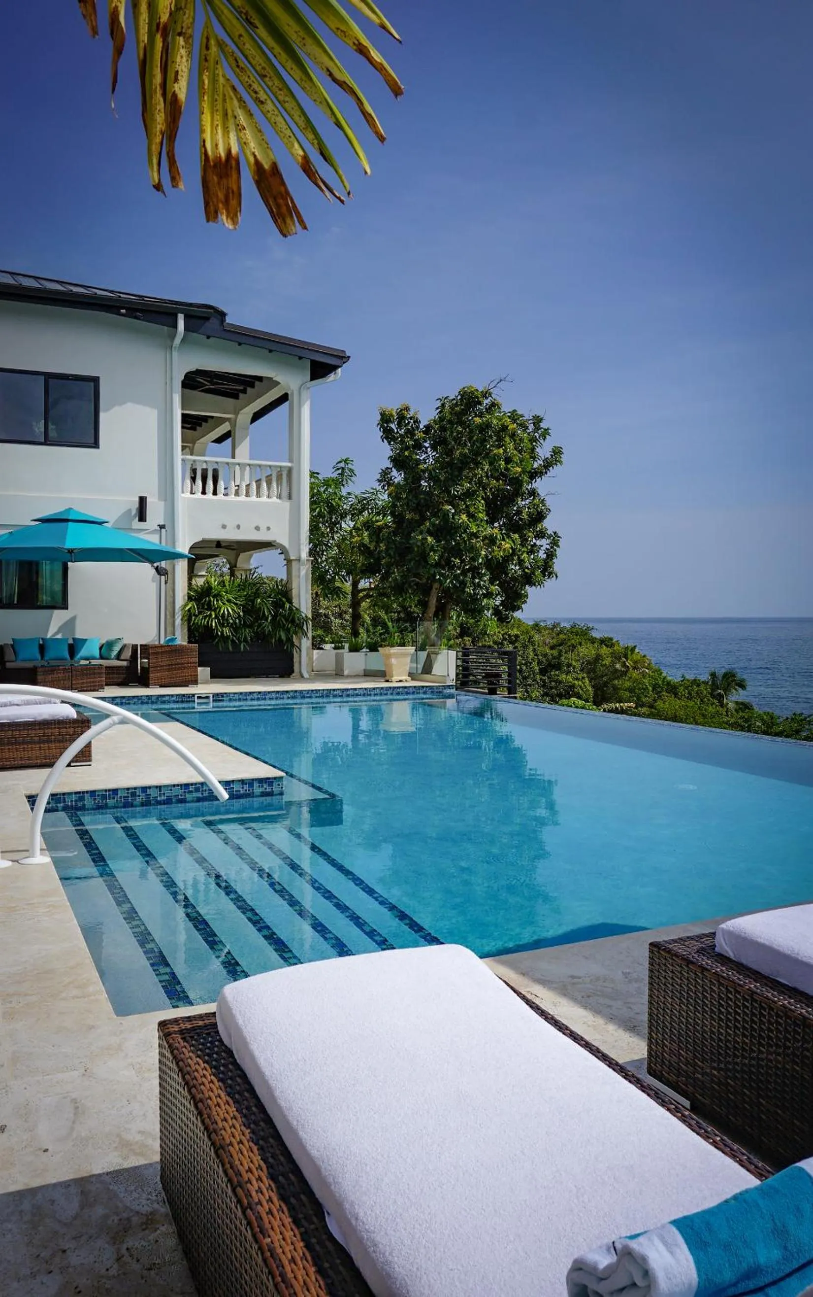 Swimming pool in Sunset Reef St. Kitts