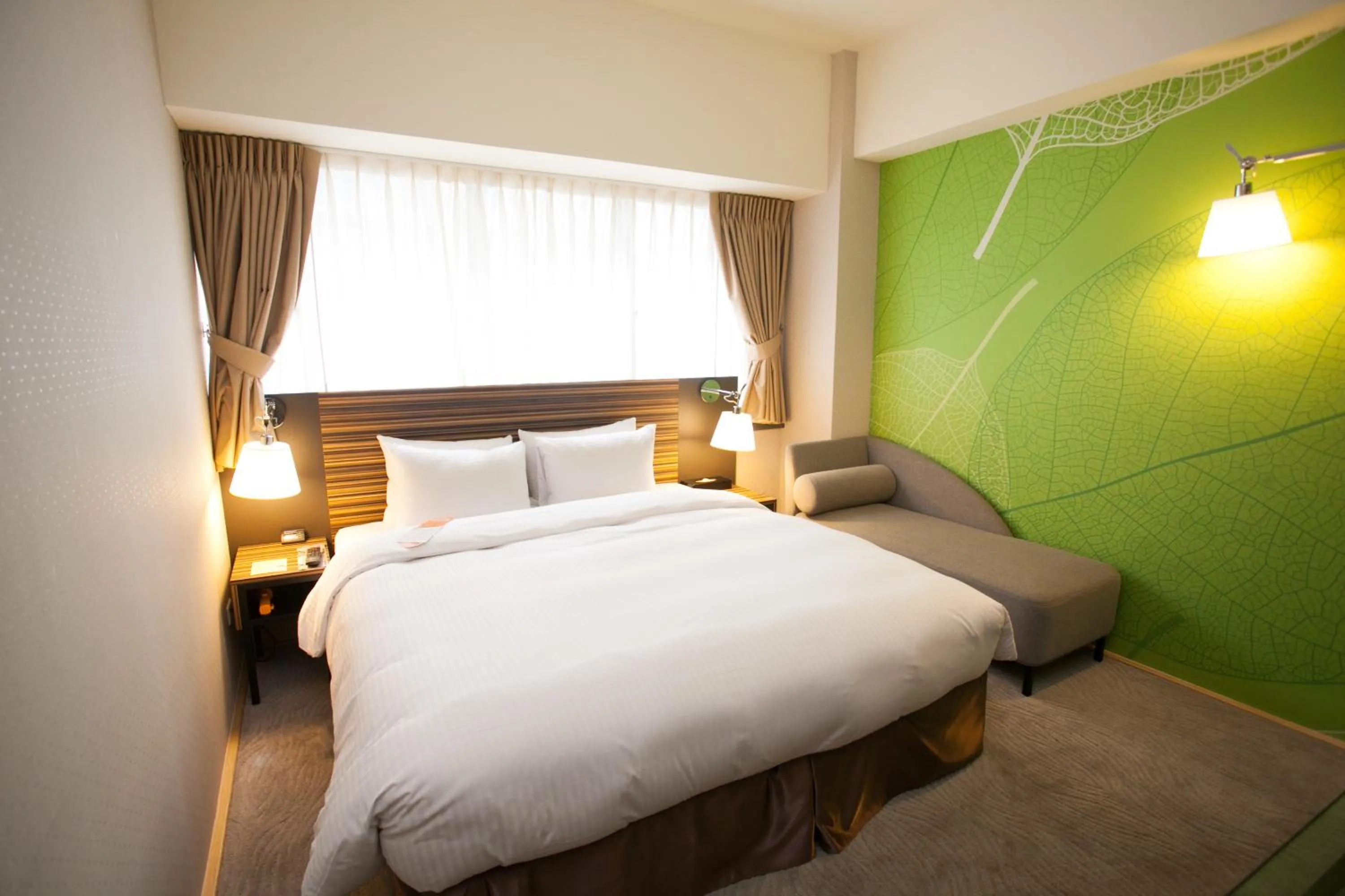 Photo of the whole room, Bed in Caesar Park Hotel Taipei