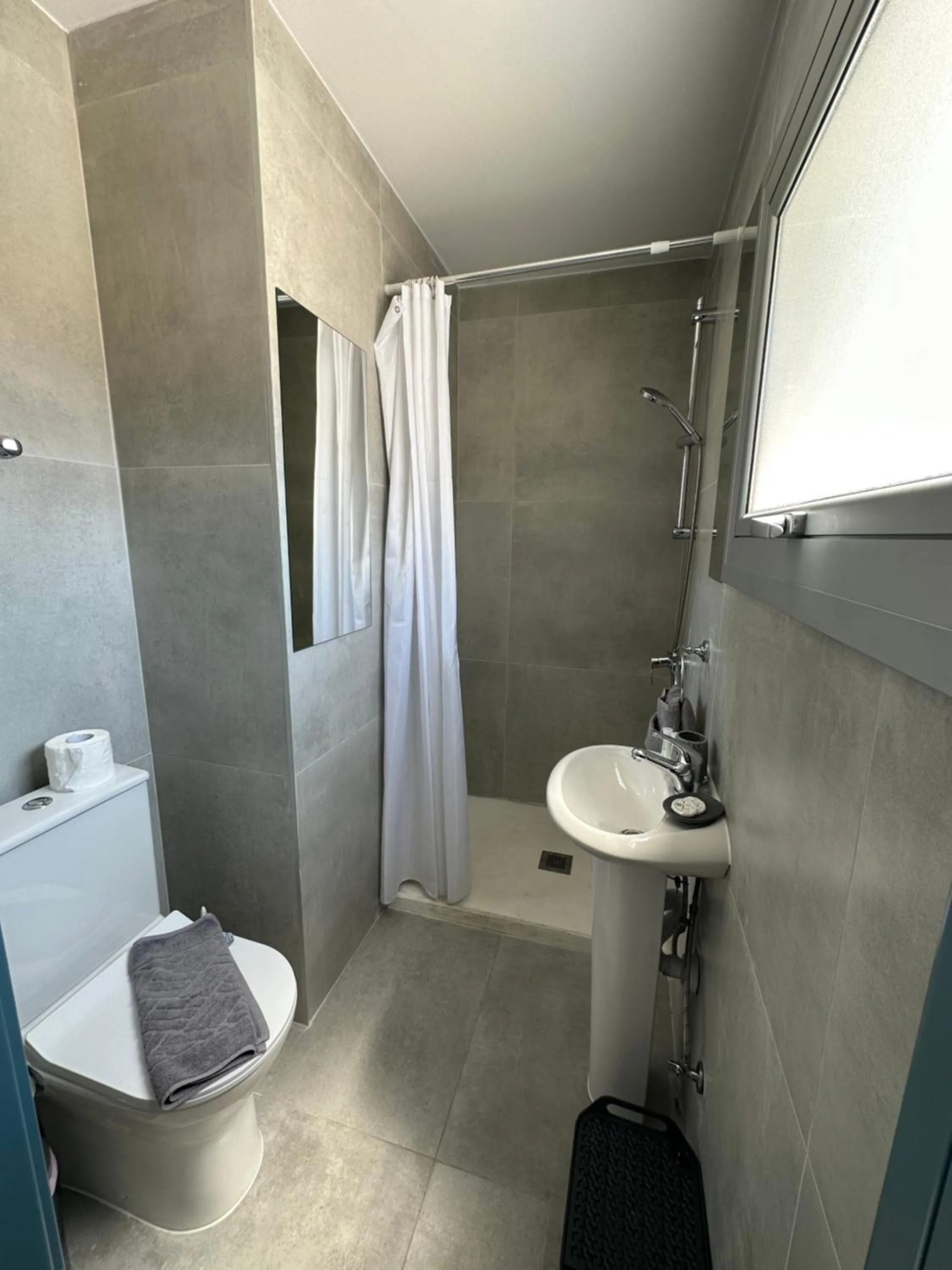 Shower in Sun Plaza Suites - Adults Only