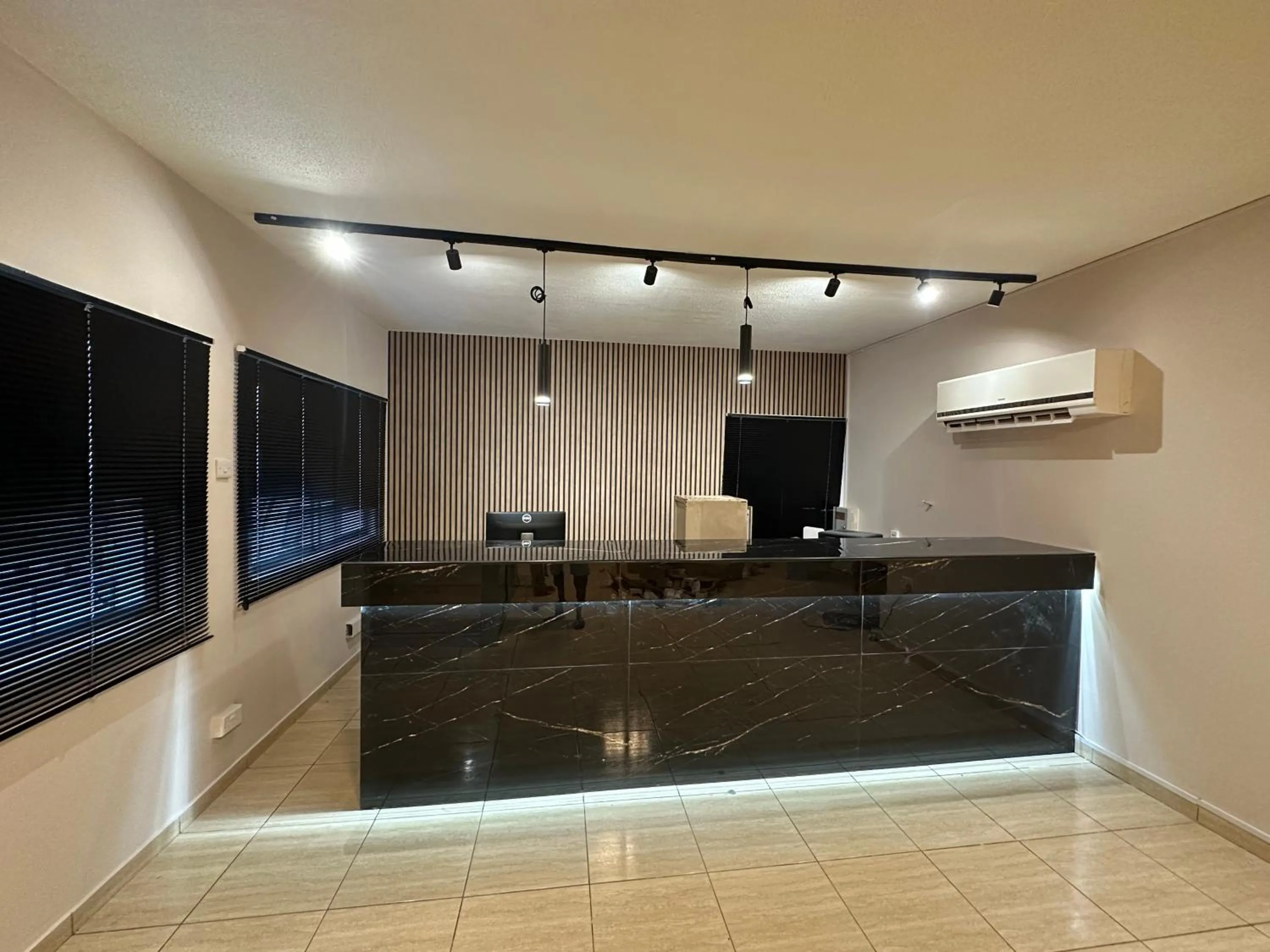 Lobby or reception in Sun Plaza Suites - Adults Only