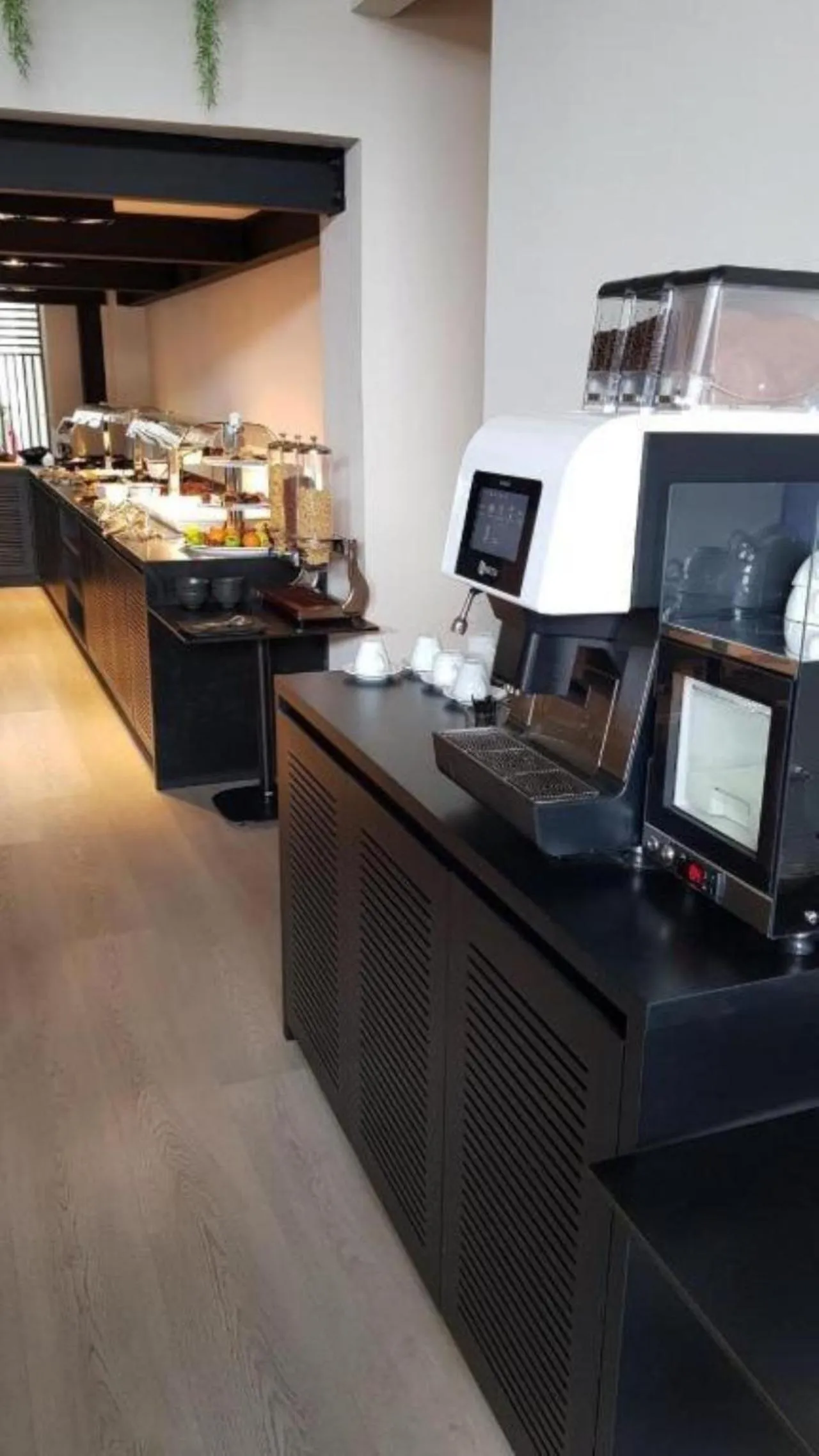 Restaurant/places to eat in Sun Plaza Suites - Adults Only