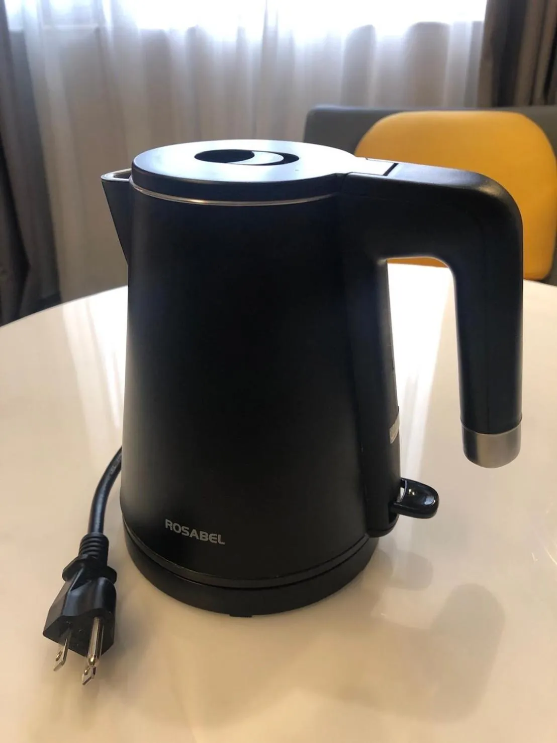 Coffee/tea facilities in Monarch Plaza Hotel