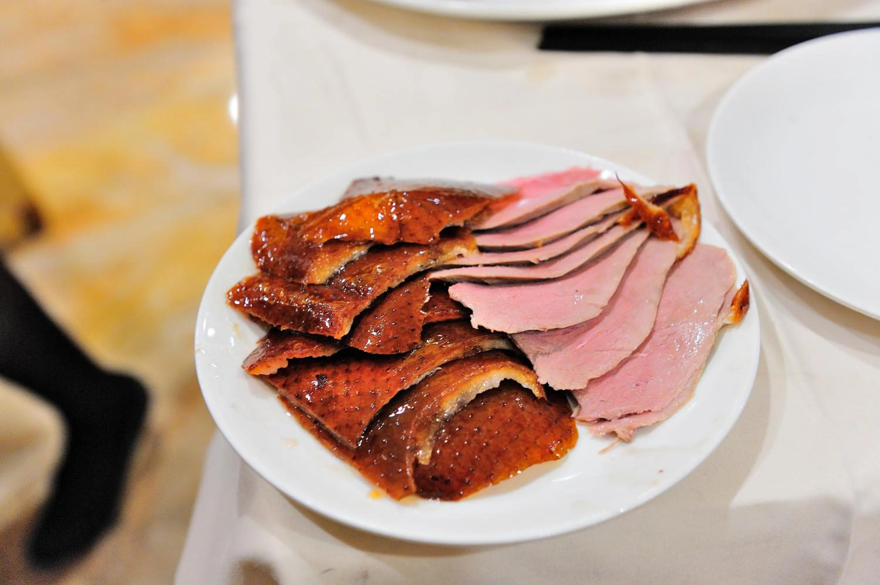 Restaurant/places to eat in Monarch Plaza Hotel