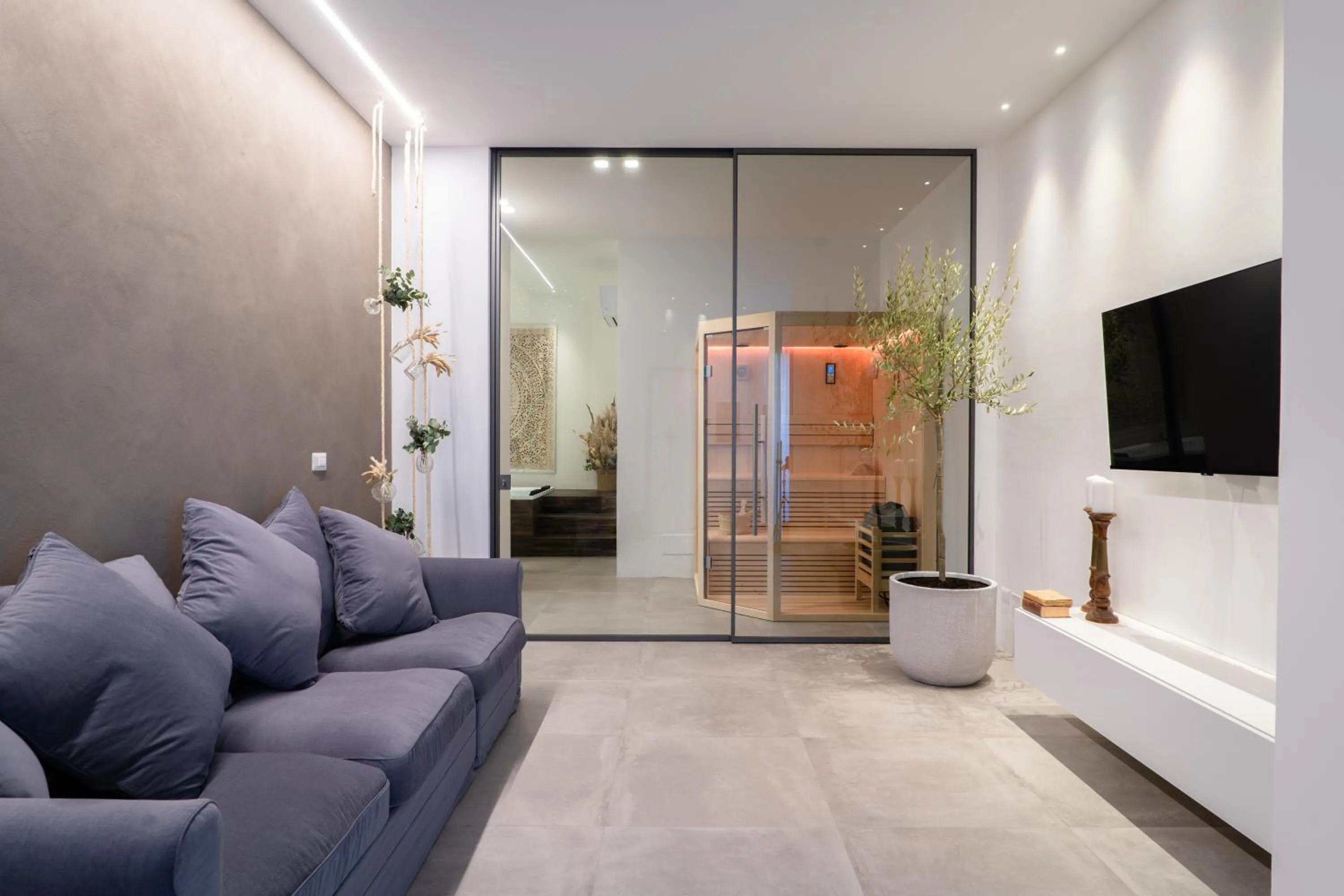 Nest House & Relax