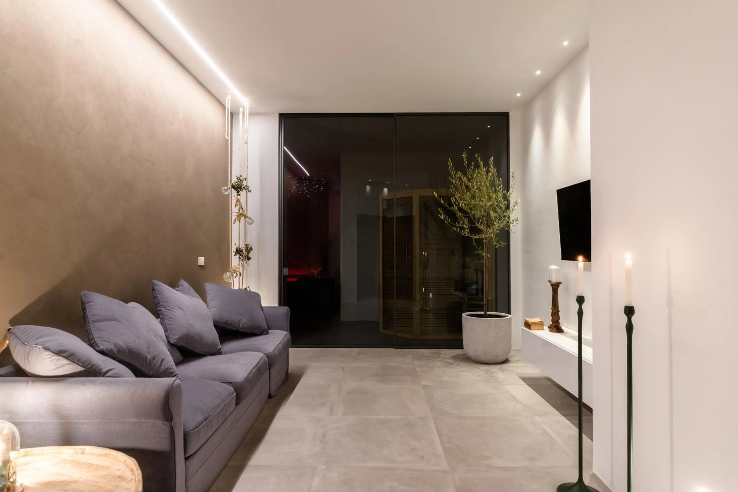 Nest House & Relax