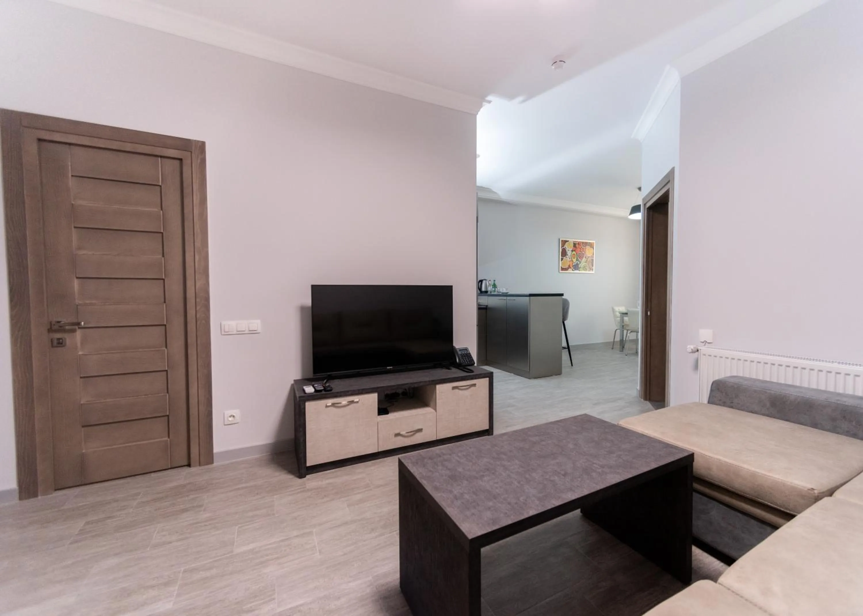 TV and multimedia in Downtown Suites Yerevan
