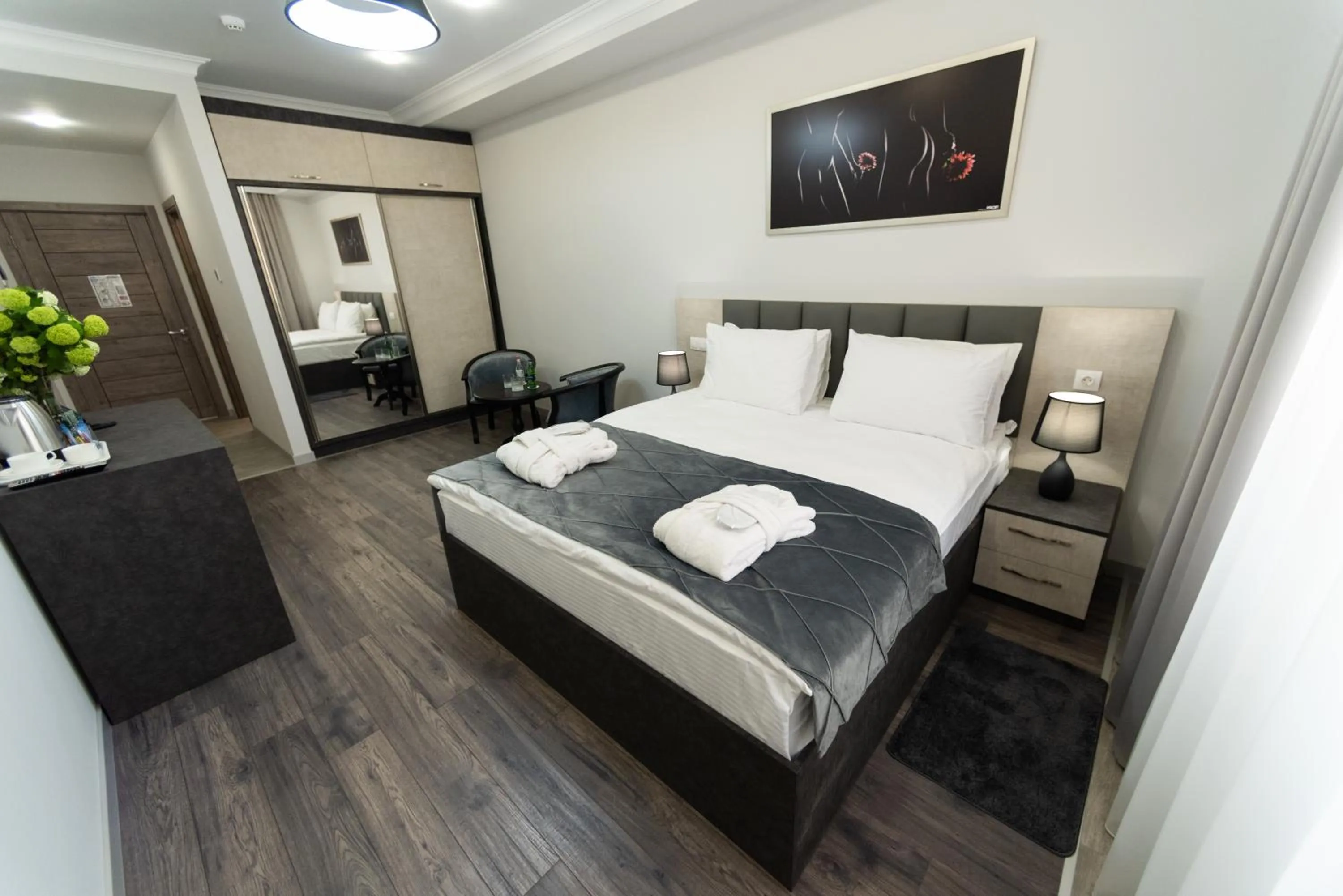 Bed in Downtown Suites Yerevan