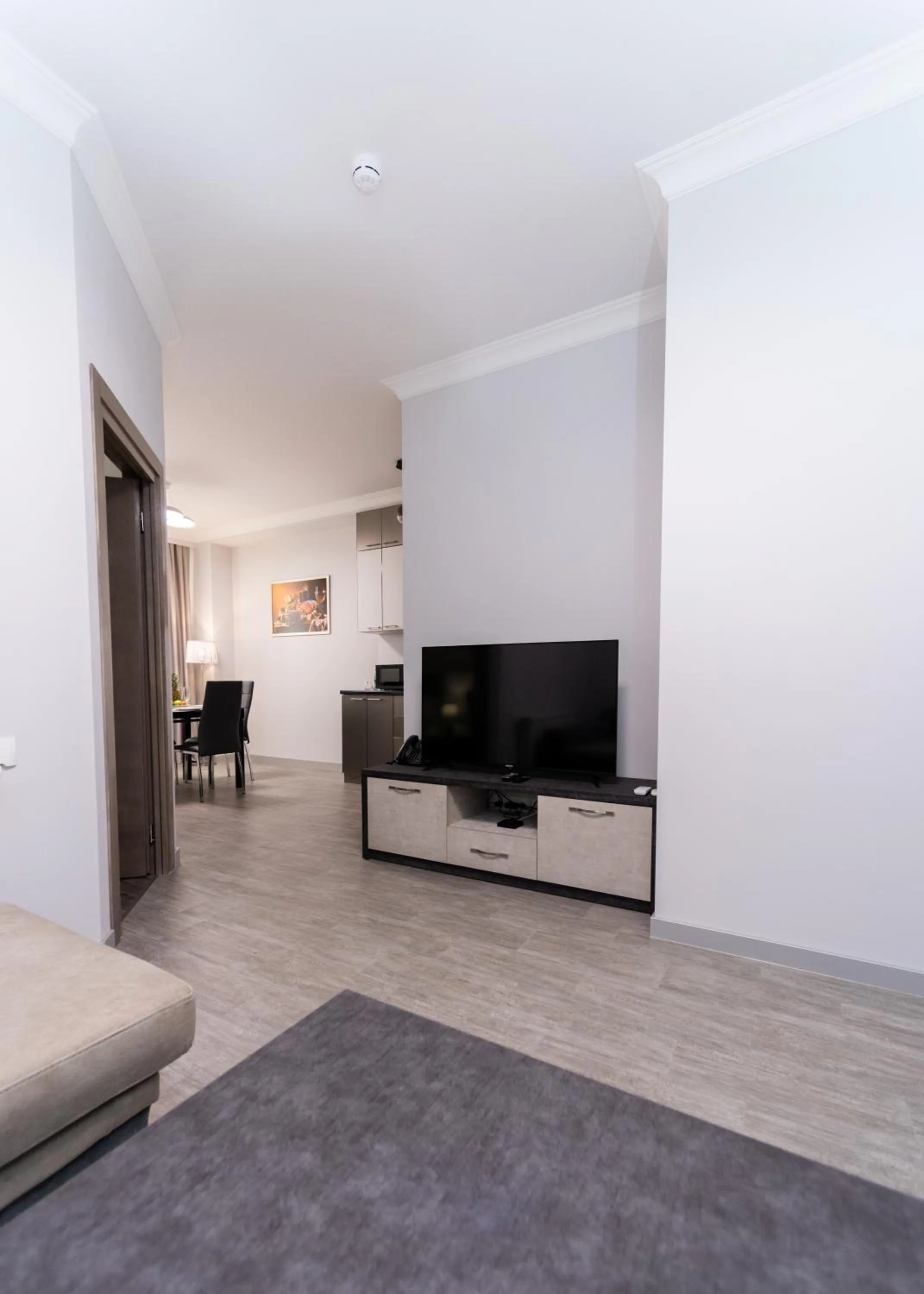 TV and multimedia in Downtown Suites Yerevan