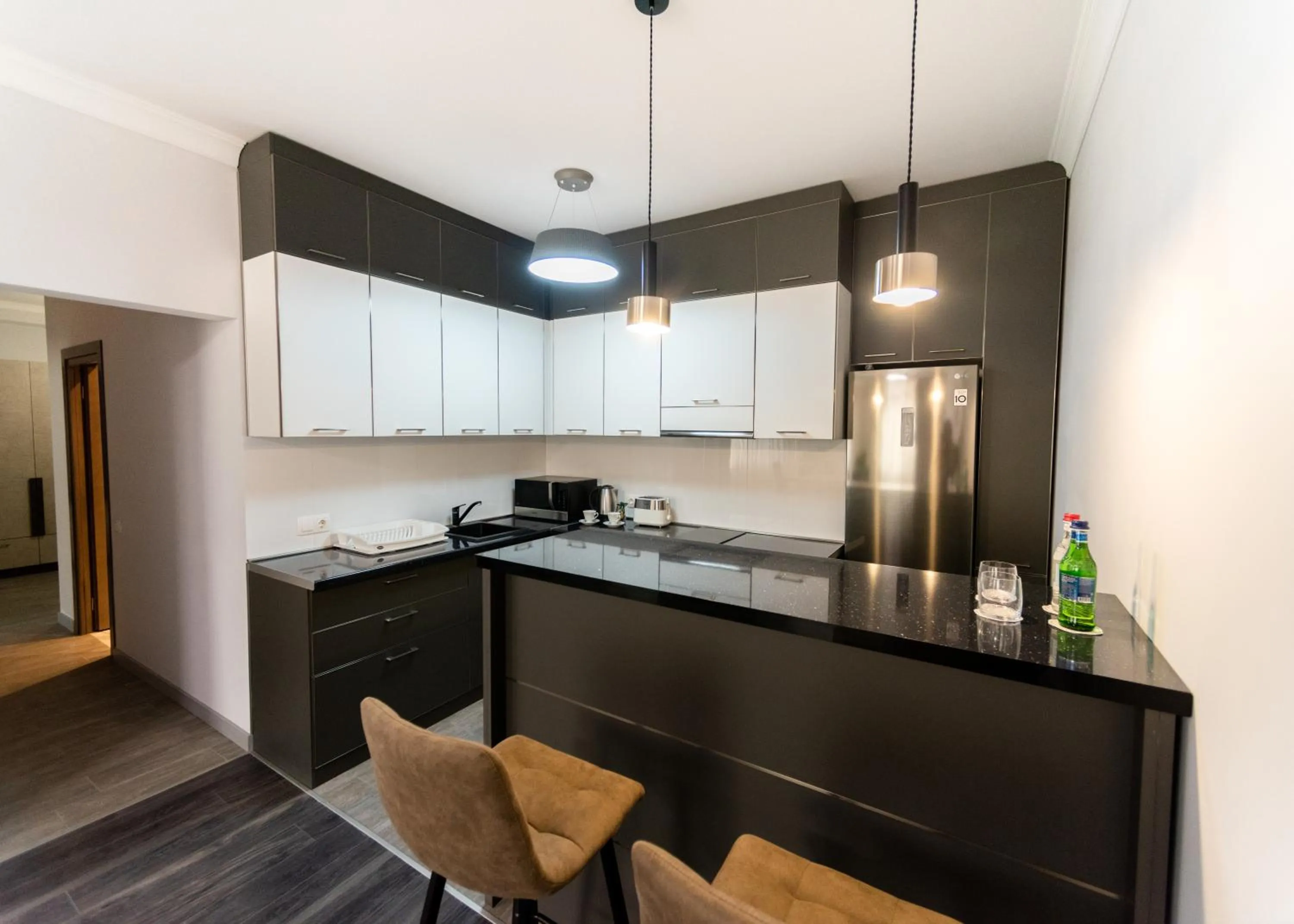 Kitchen or kitchenette in Downtown Suites Yerevan