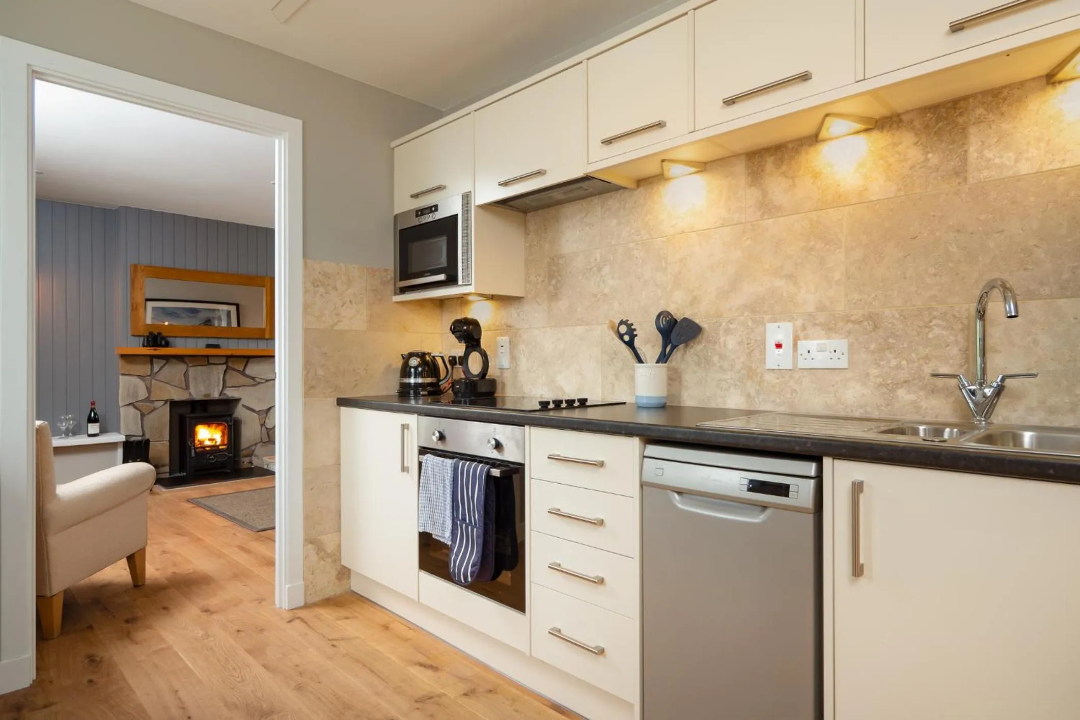 Kitchen or kitchenette in Highland Holiday Cottages