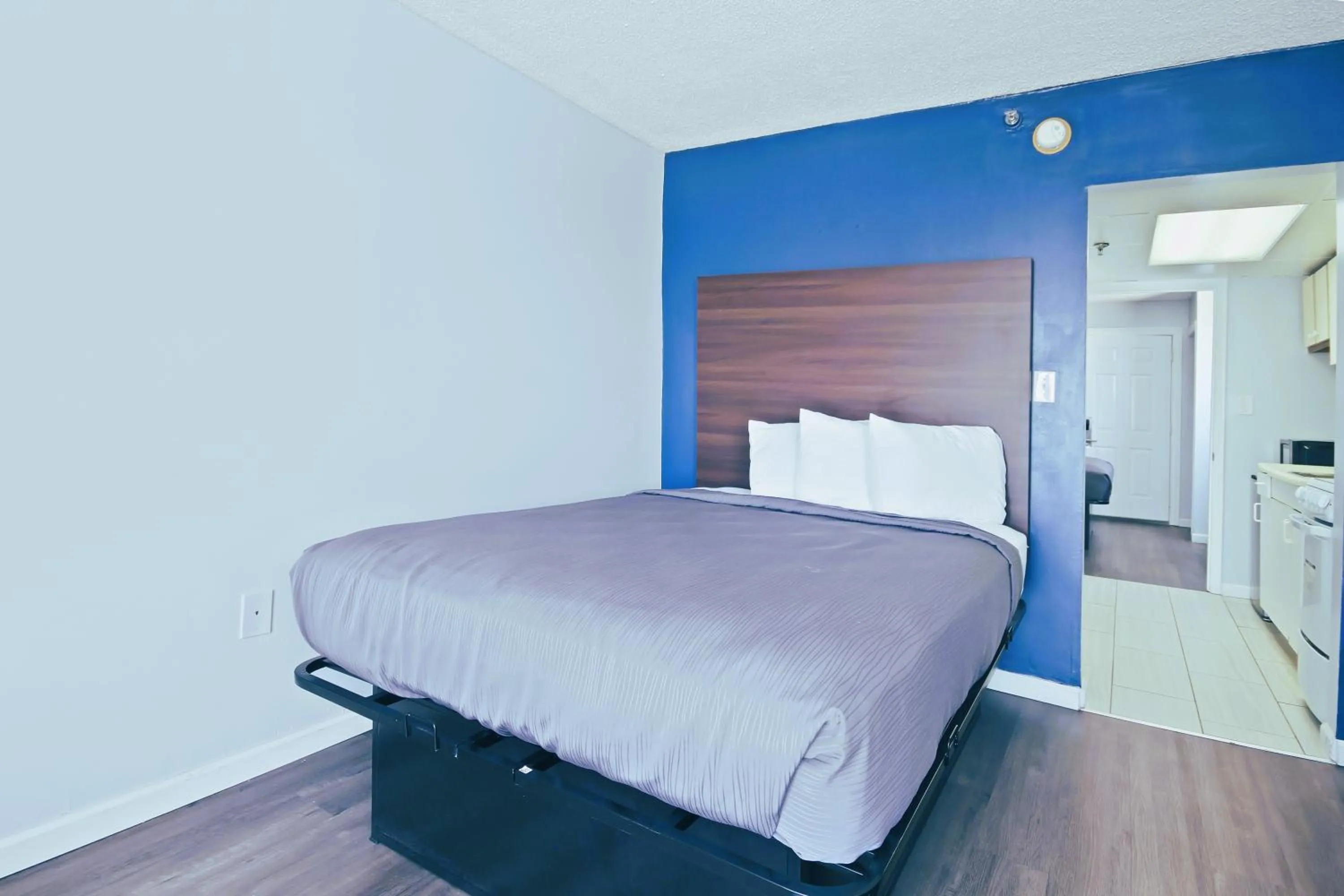 Bed in South Seas Ocean Front