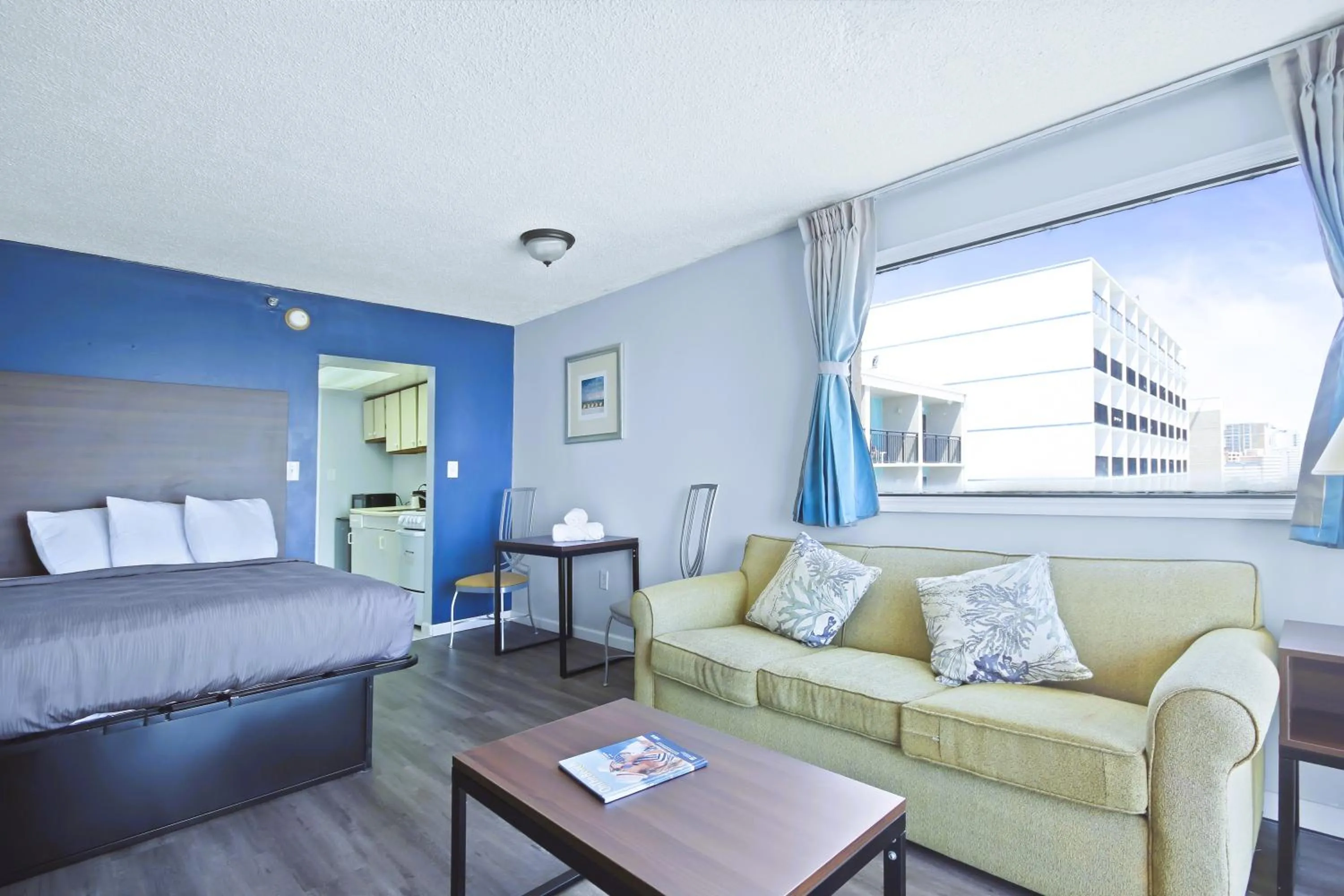 Bed in South Seas Ocean Front