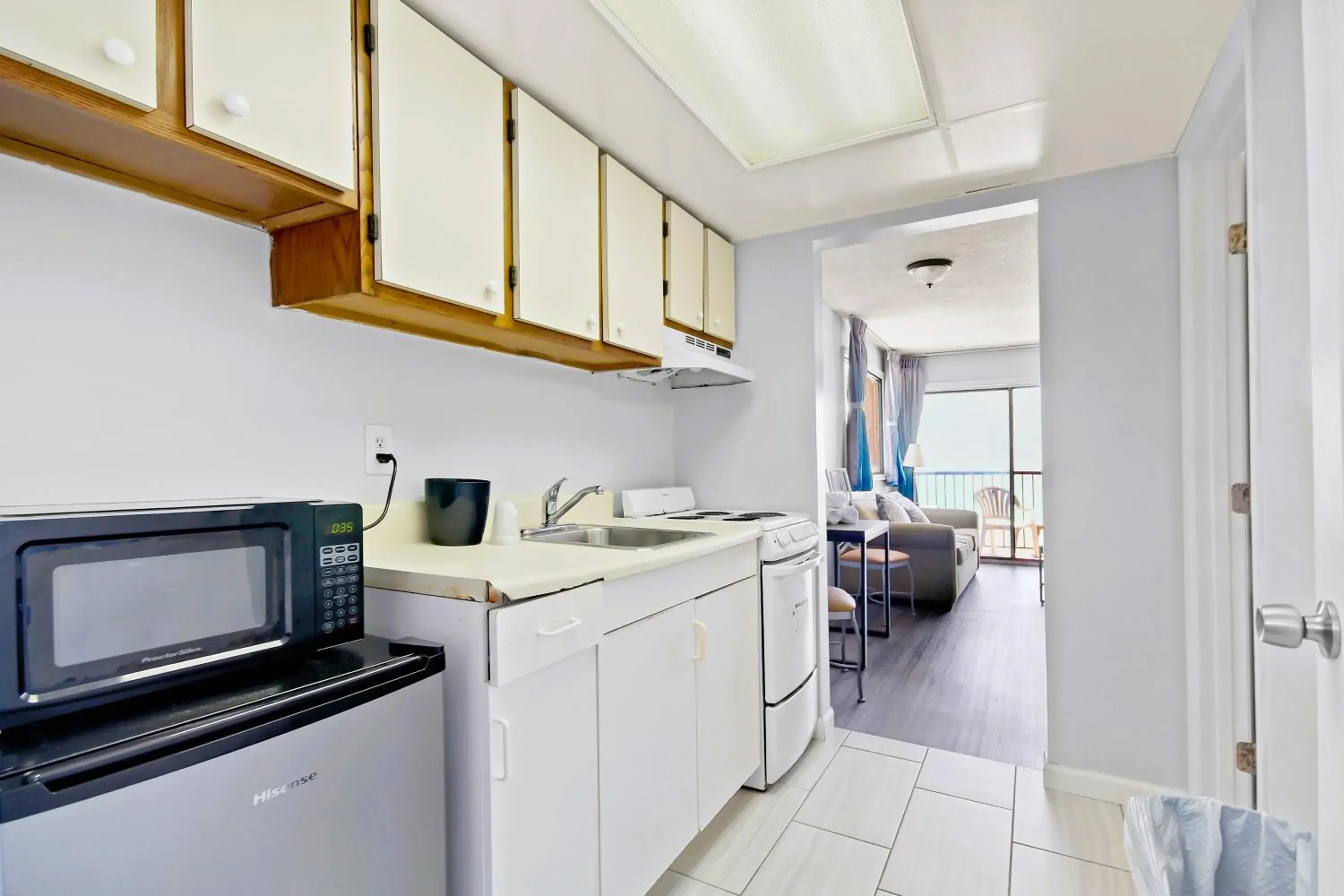 minibar in South Seas Ocean Front minibar in South Seas Ocean Front