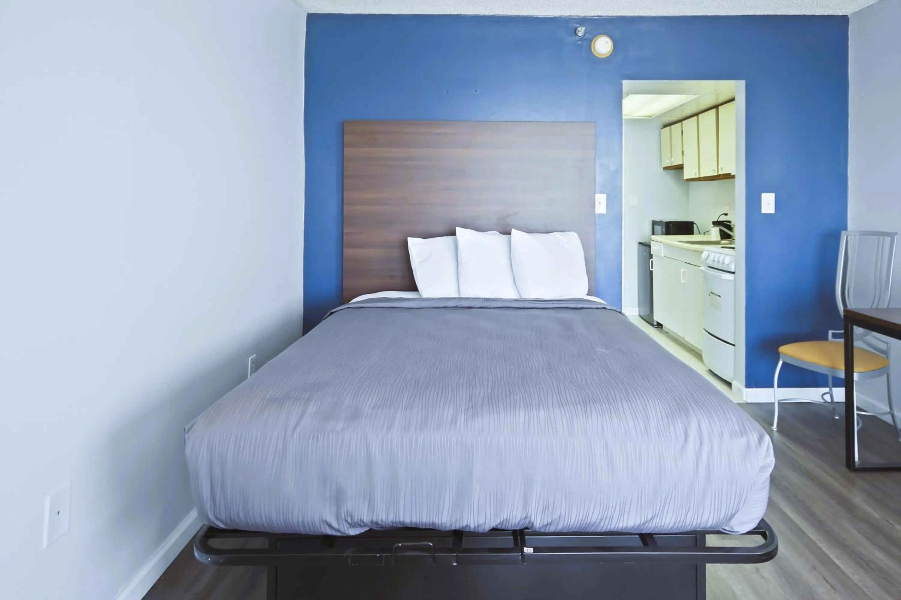 Bed in South Seas Ocean Front