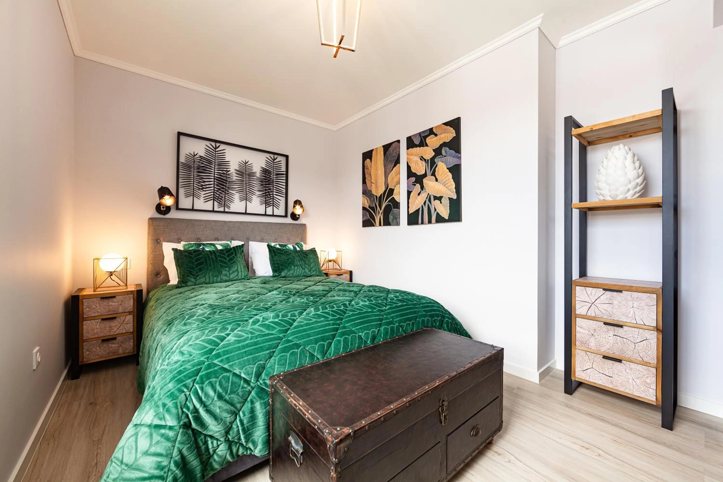 Bed in Pico Studios