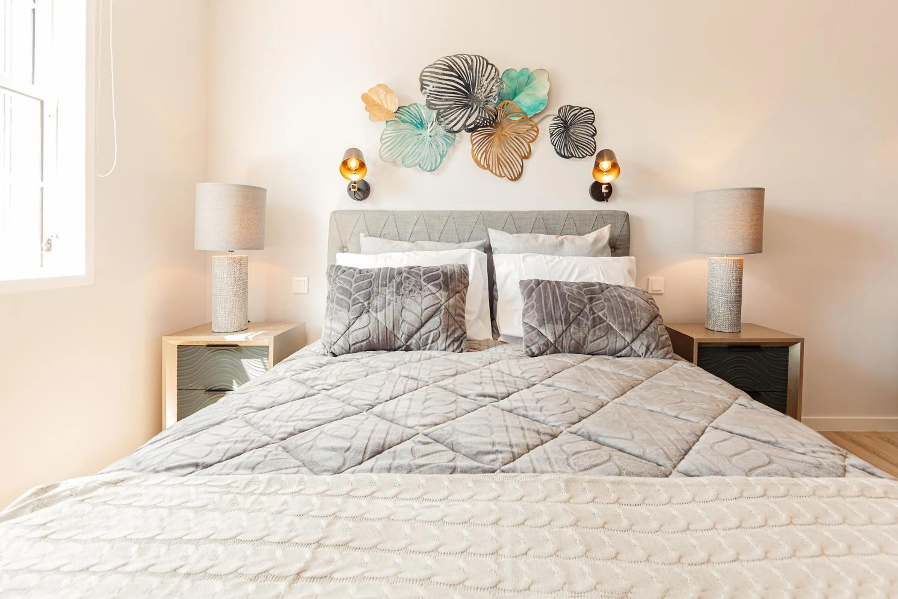 Bed in Pico Studios