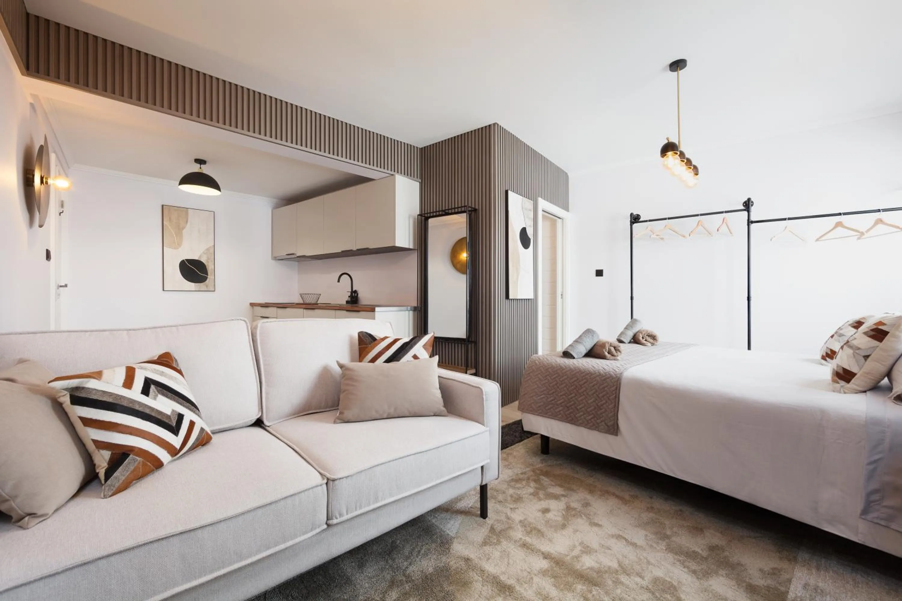 Bed in Pico Studios