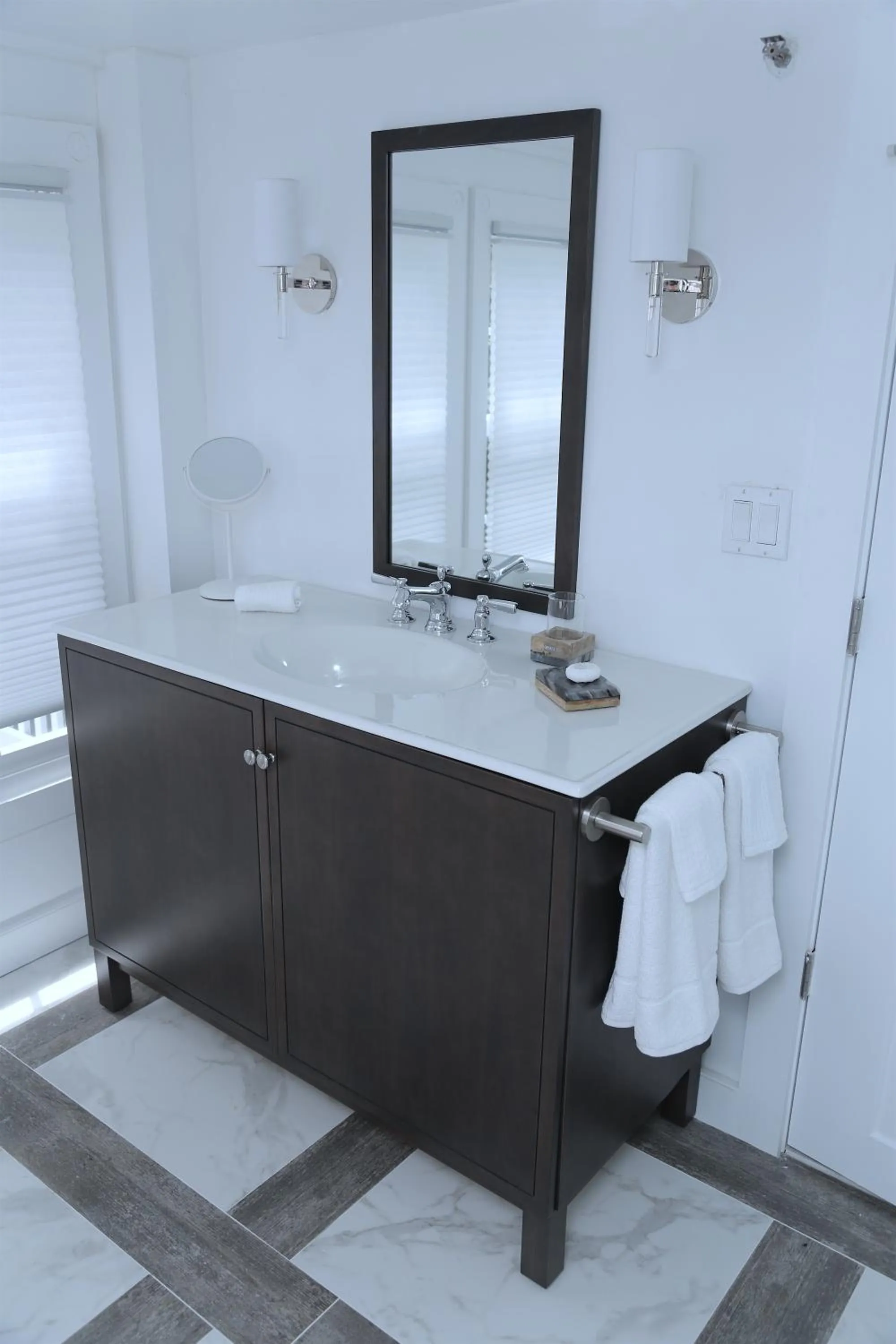 Bathroom in Harpoon House