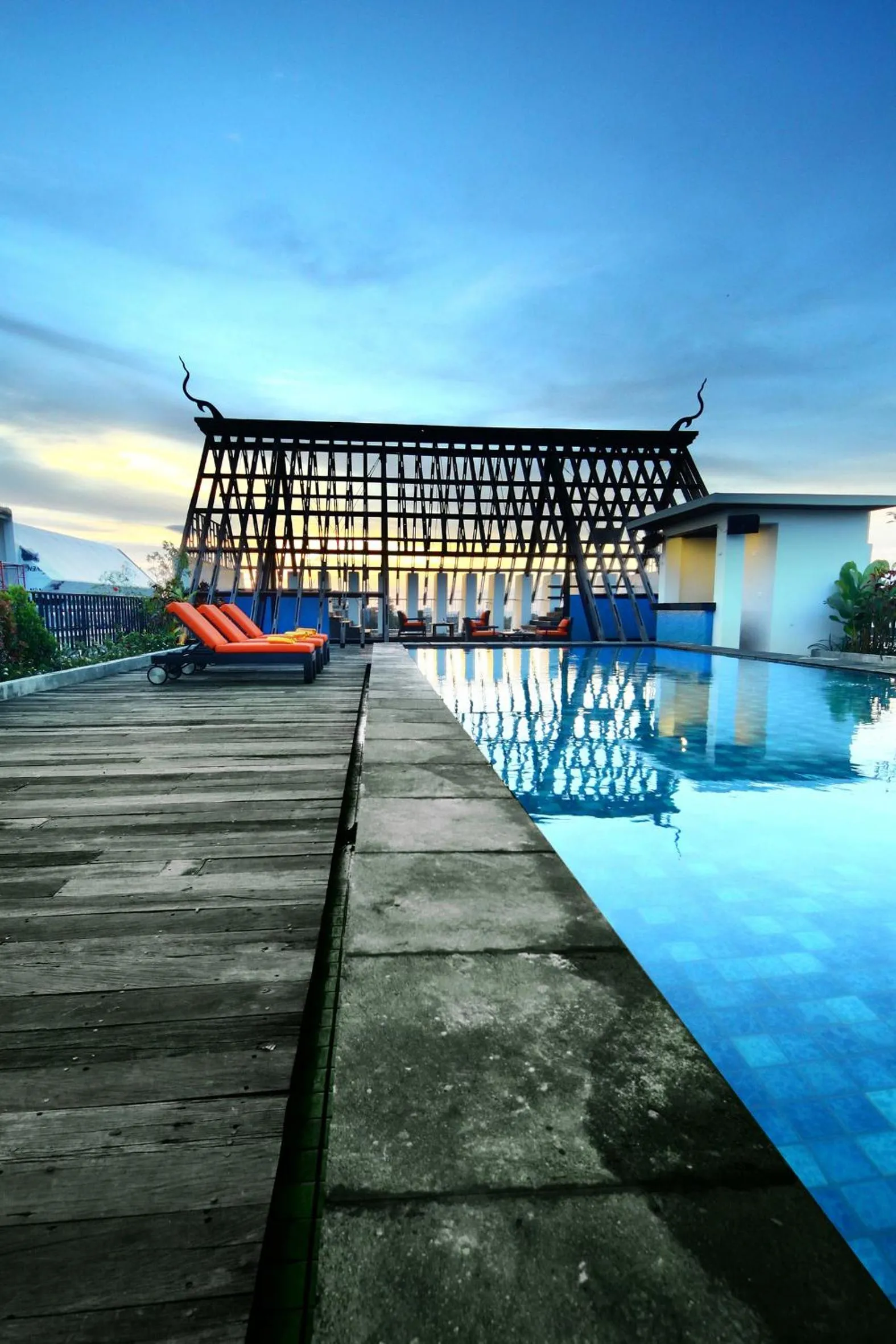 Swimming pool in Sun Island Hotel & Spa Legian