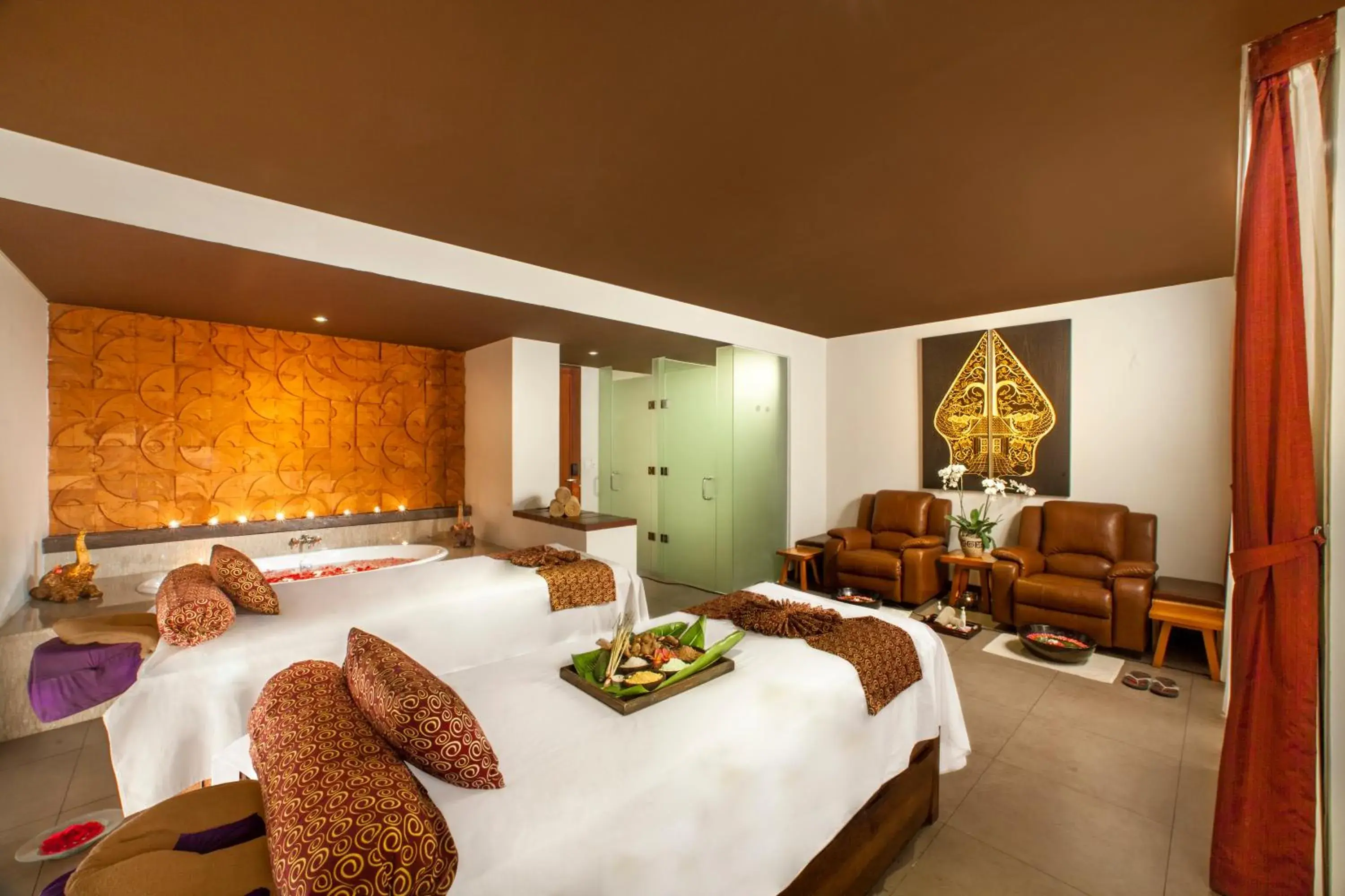 Massage, Bed in Sun Island Hotel & Spa Legian Massage, Bed in Sun Island Hotel & Spa Legian