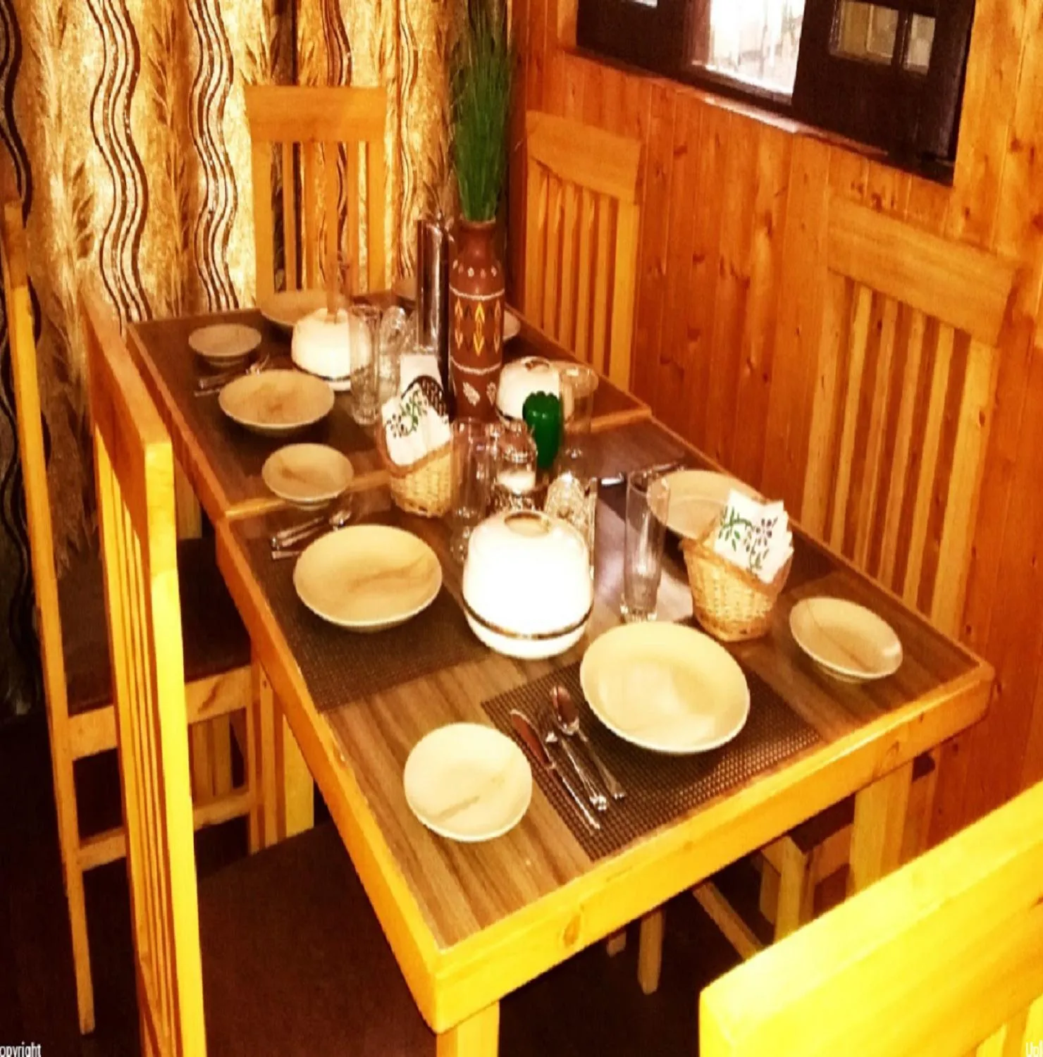 Dining area in Cherrytree Resort