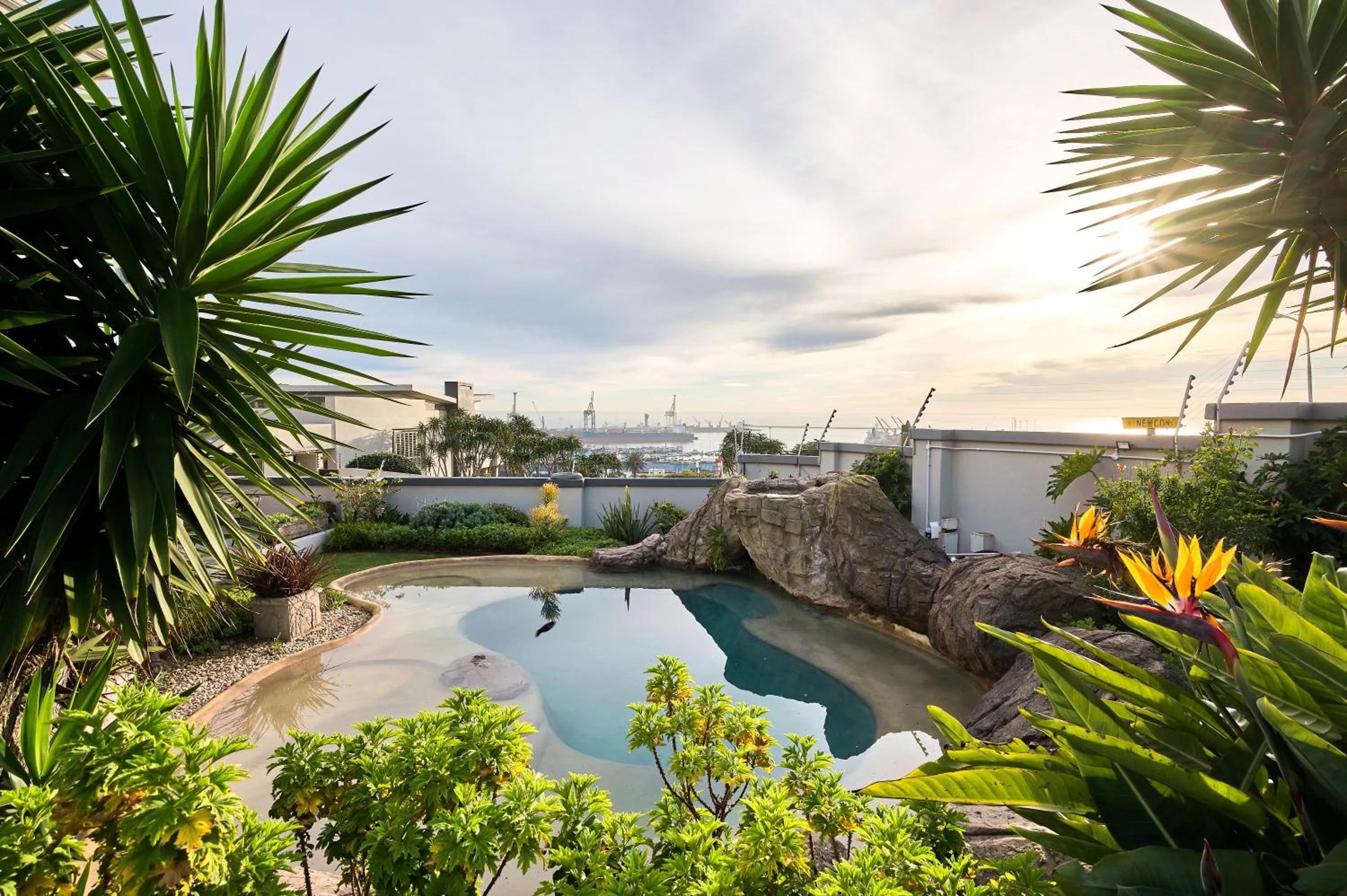 Day in Sir Roys at the Sea