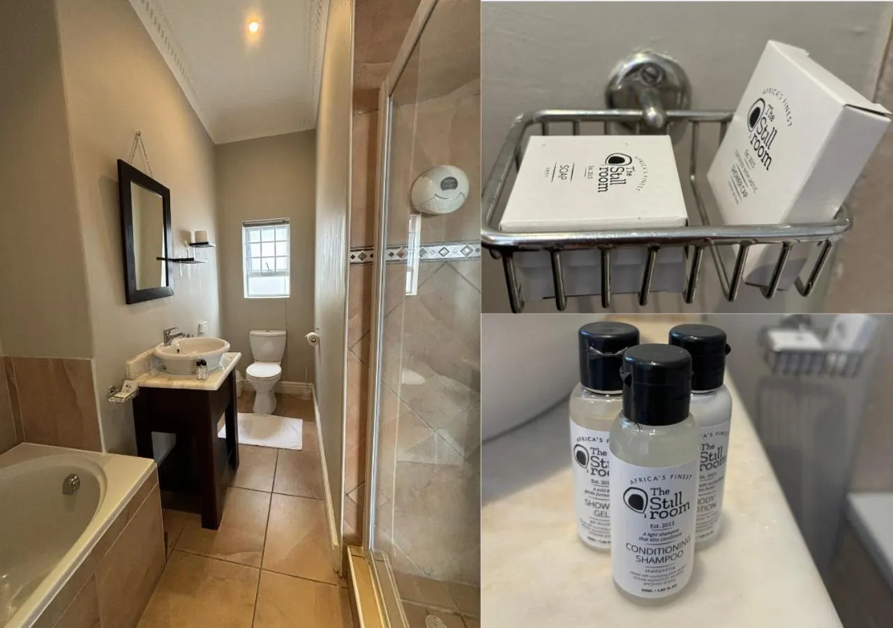 Toilet in Sir Roys at the Sea