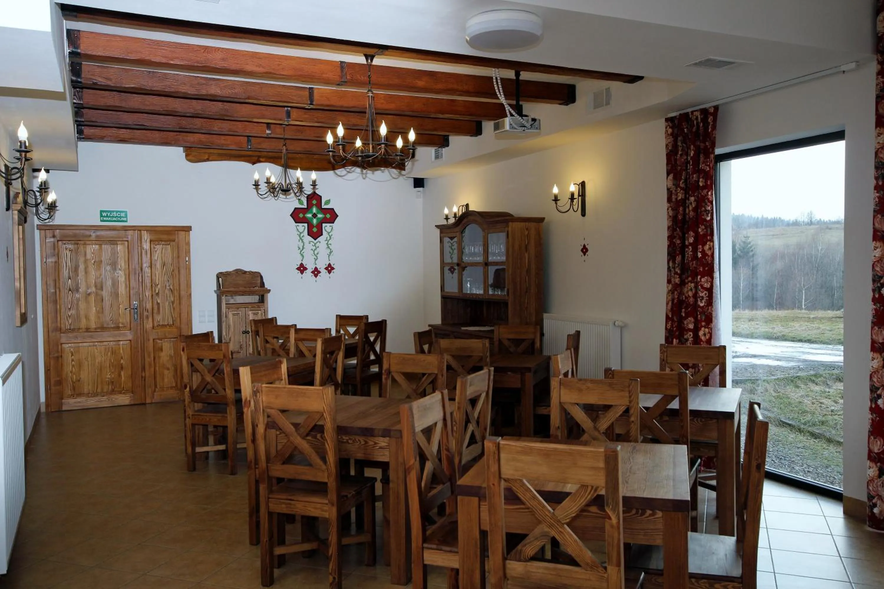 Communal lounge/ TV room in Gościniec Horb