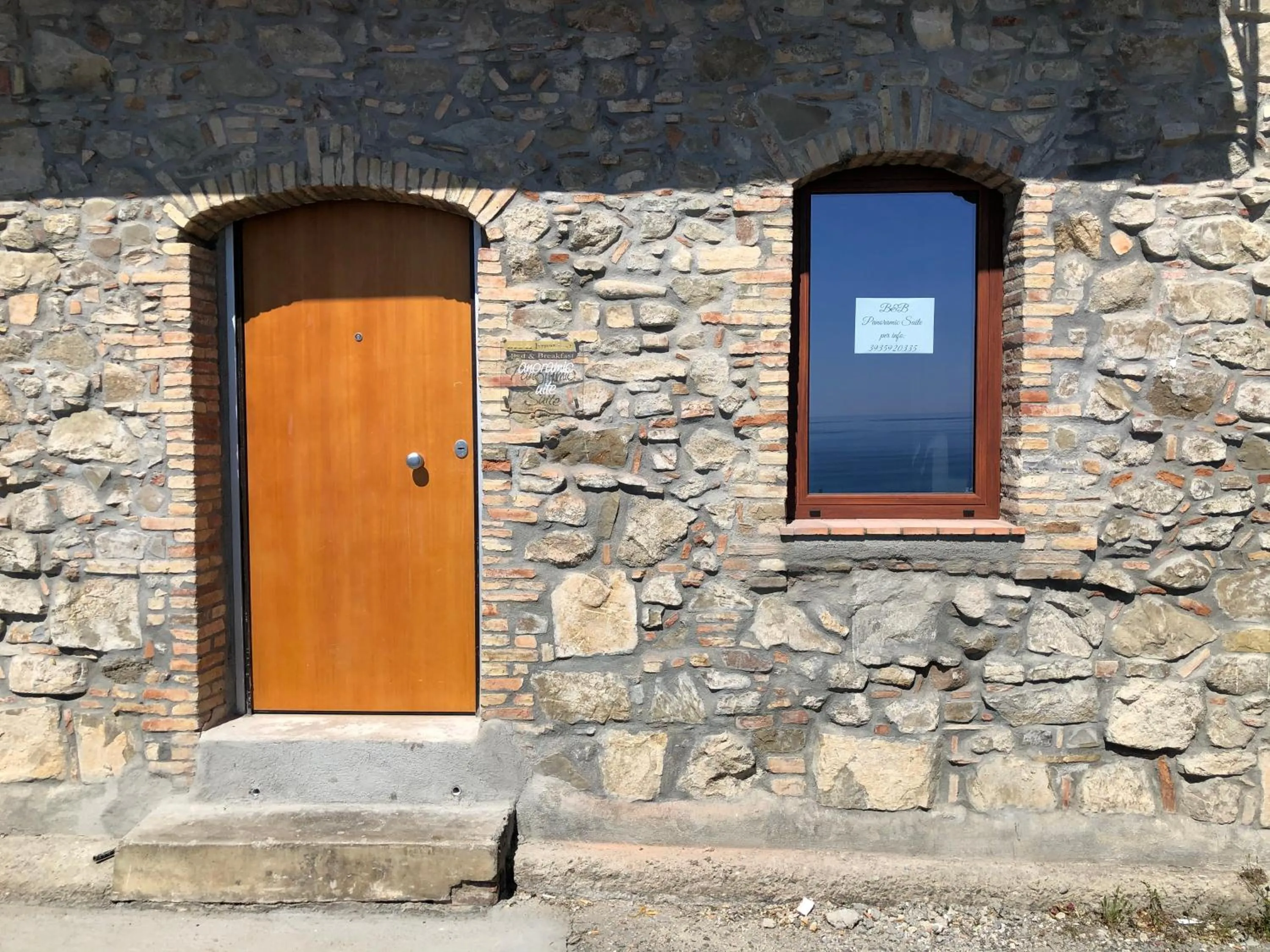 Property building in PANORAMIC SUITE